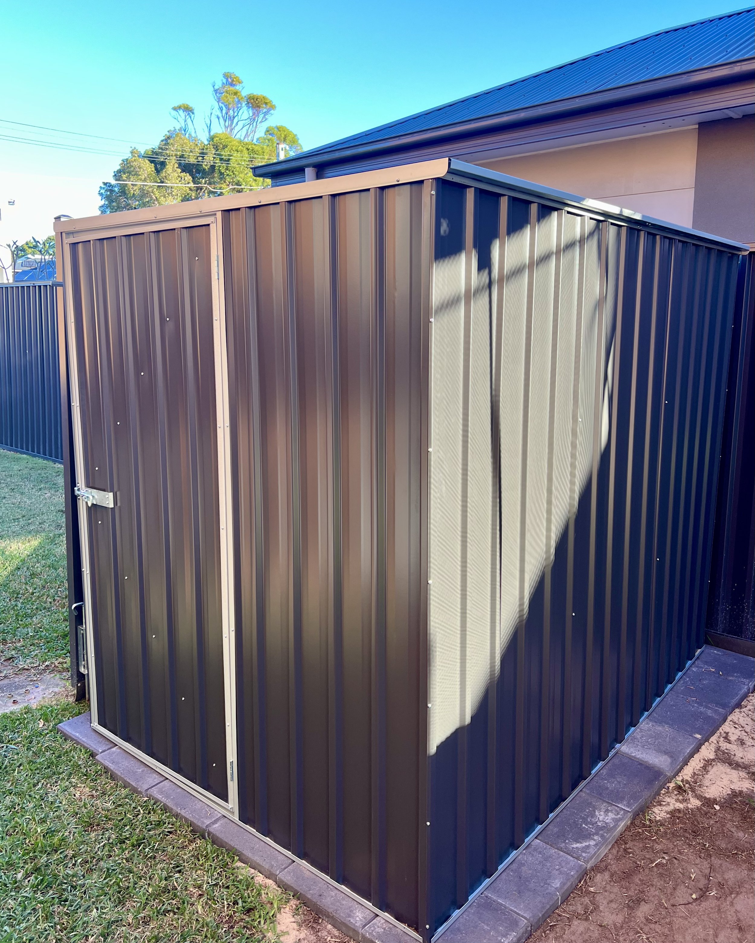 "Total legend. On time, flexible. Everything done properly and he’s also a nice guy! Highly recommended! Thanks Josh." ★ ★ ★ ★ ★ - Cat S.