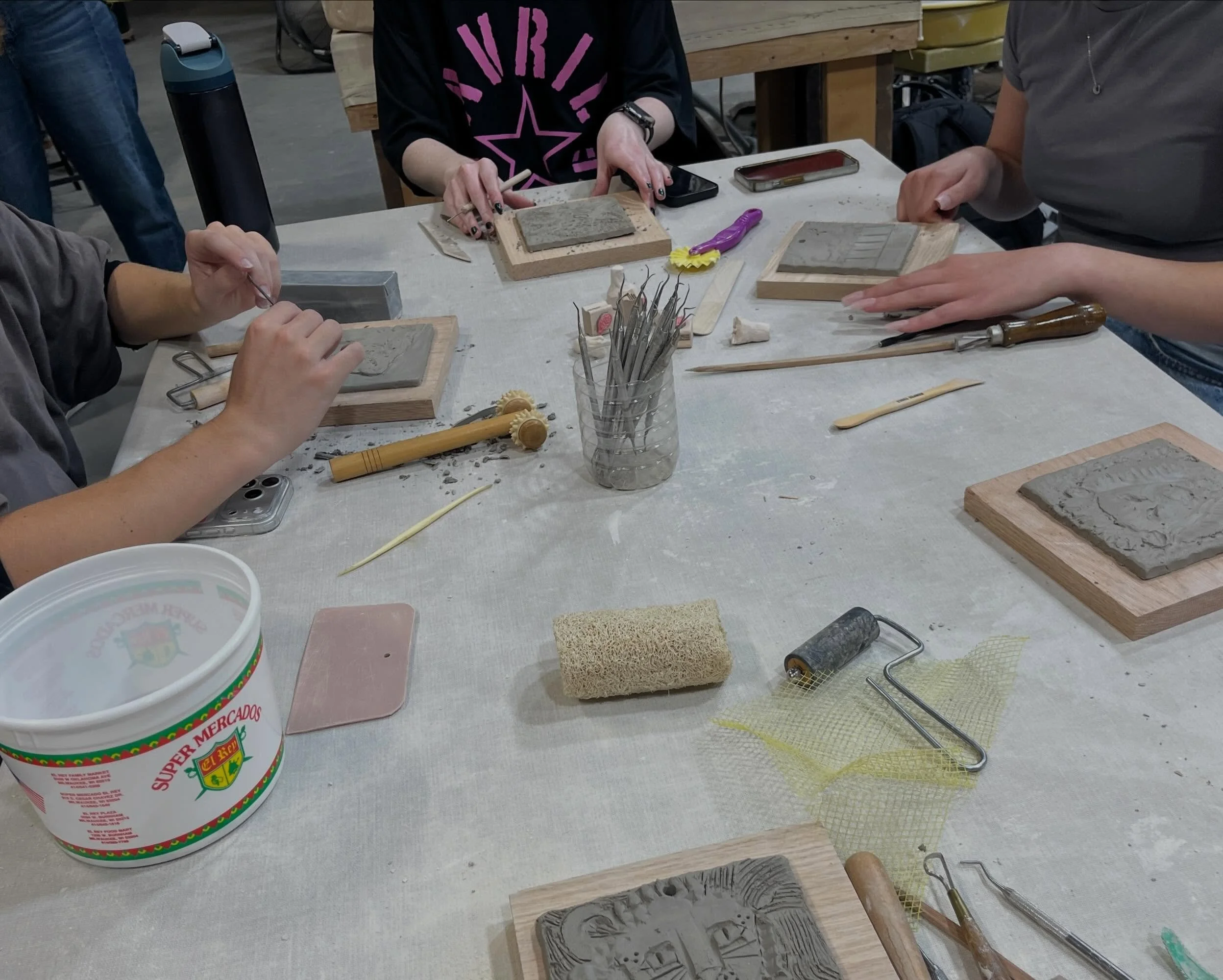 Thank you IDSA Milwaukee and Tony Macias for putting together this awesome maker workshop! We got a tour of the House of Rad studio and created some ceramic tiles together!

Very fun getting designers and artists together, excited for our next events