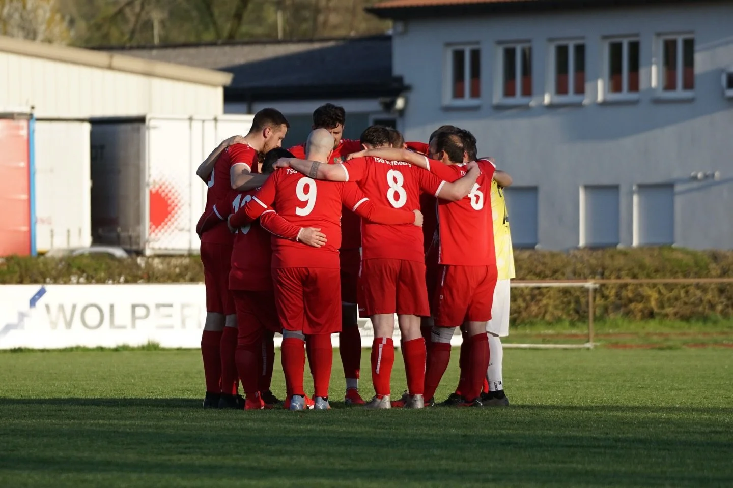 ++ RESERVE 📸🗞️ ++ 

Die Reserve der TSG Verrenberg war heute im Nachholspiel zu Gast bei der SGM Bitzfeld/Schwabbach. Wie schon im Hinrundenspiel entwickelte sich erneut eine torreiche Begegnung mit vielen Offensivaktionen auf beiden Seiten. Am End