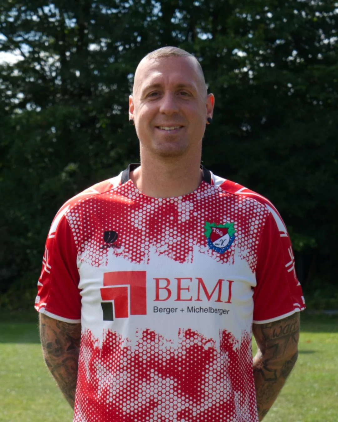 ++ SAISON 2026/2027 ++ 

Die TSG Verrenberg setzt auf der Position des Cheftrainers auf Kontinuit&auml;t. Auch in der neuen Runde wird die TSG Verrenberg mit ihrem Trainer Sebastian Leuz in die neue Saison gehen.

Allerdings wird nach drei erfolgreic