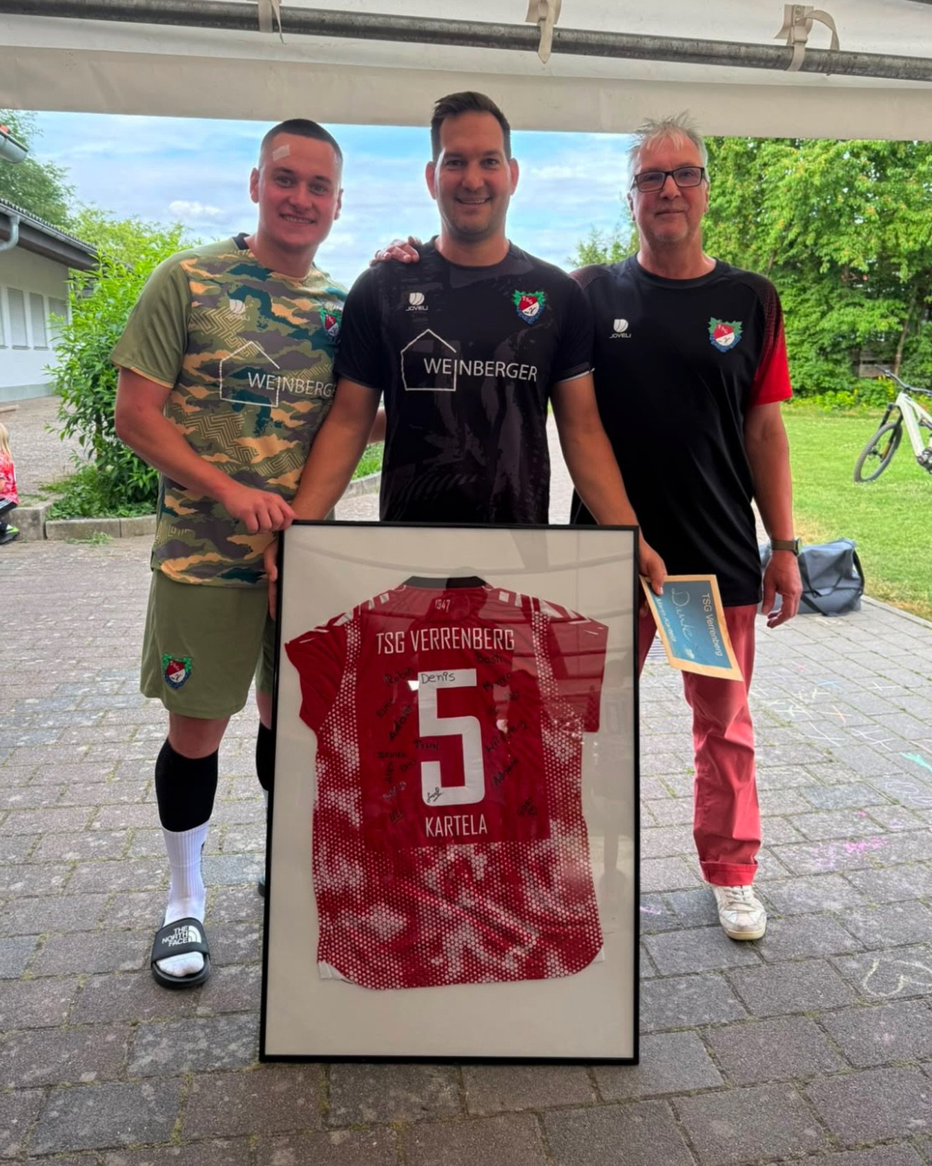 ++ DANKE MARIN ++ 

Nach vier Jahren als Co-Trainer bei der TSG Verrenberg geht eine erfolgreiche und ereignisreiche Zeit zu Ende. In dieser Zeit hat Marin Kartela die Mannschaft mit gro&szlig;em Einsatz, Leidenschaft und Herzblut begleitet. Gemeinsa