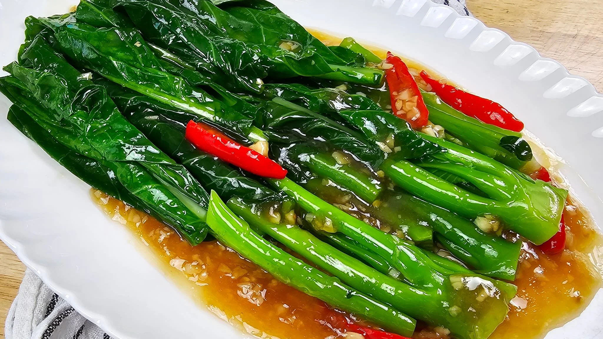 Chinese Broccoli (Gai Lan/ Kailan) in Oyster Sauce