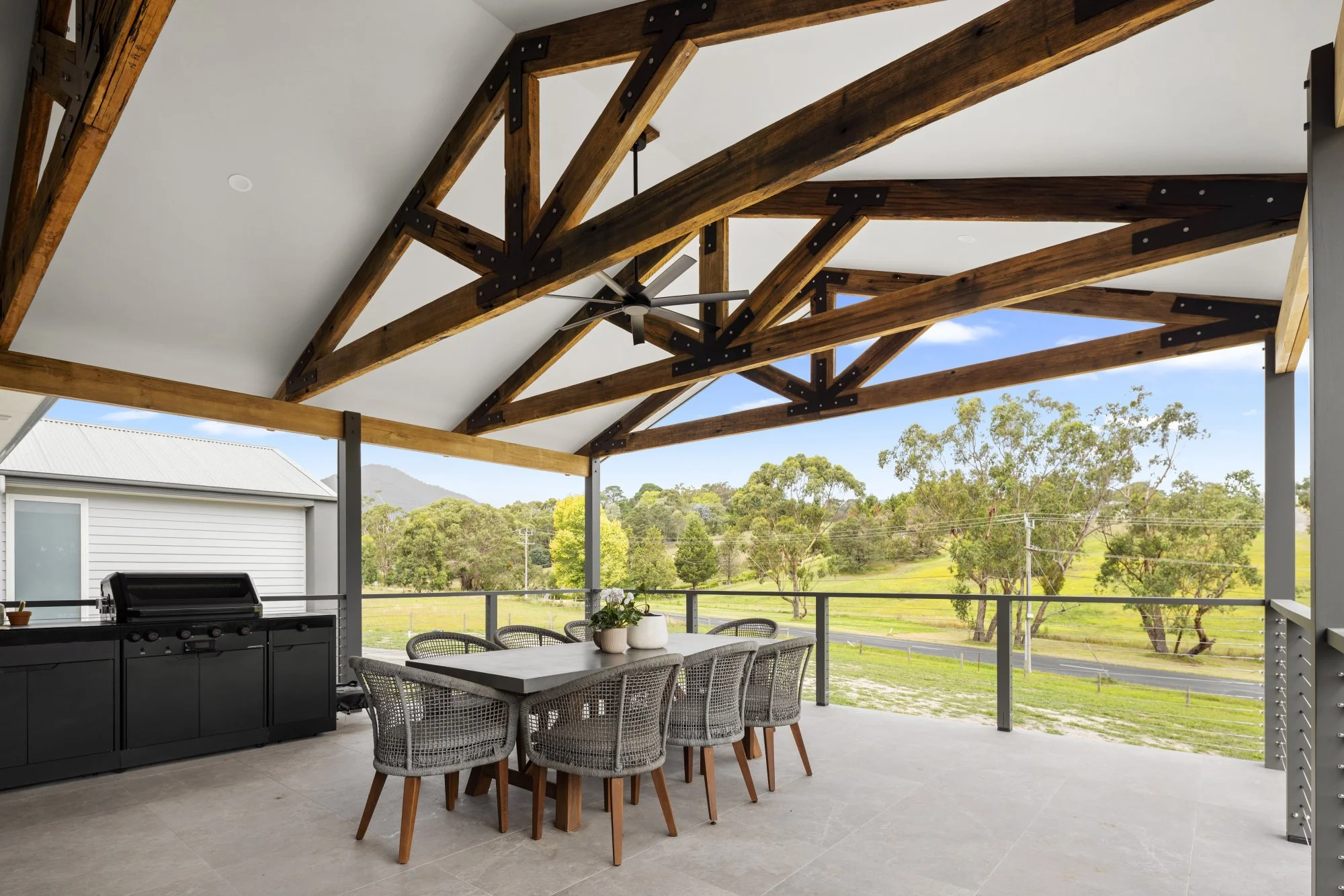 CAM Constructions - Custom Healesville Home - Outdoor Living