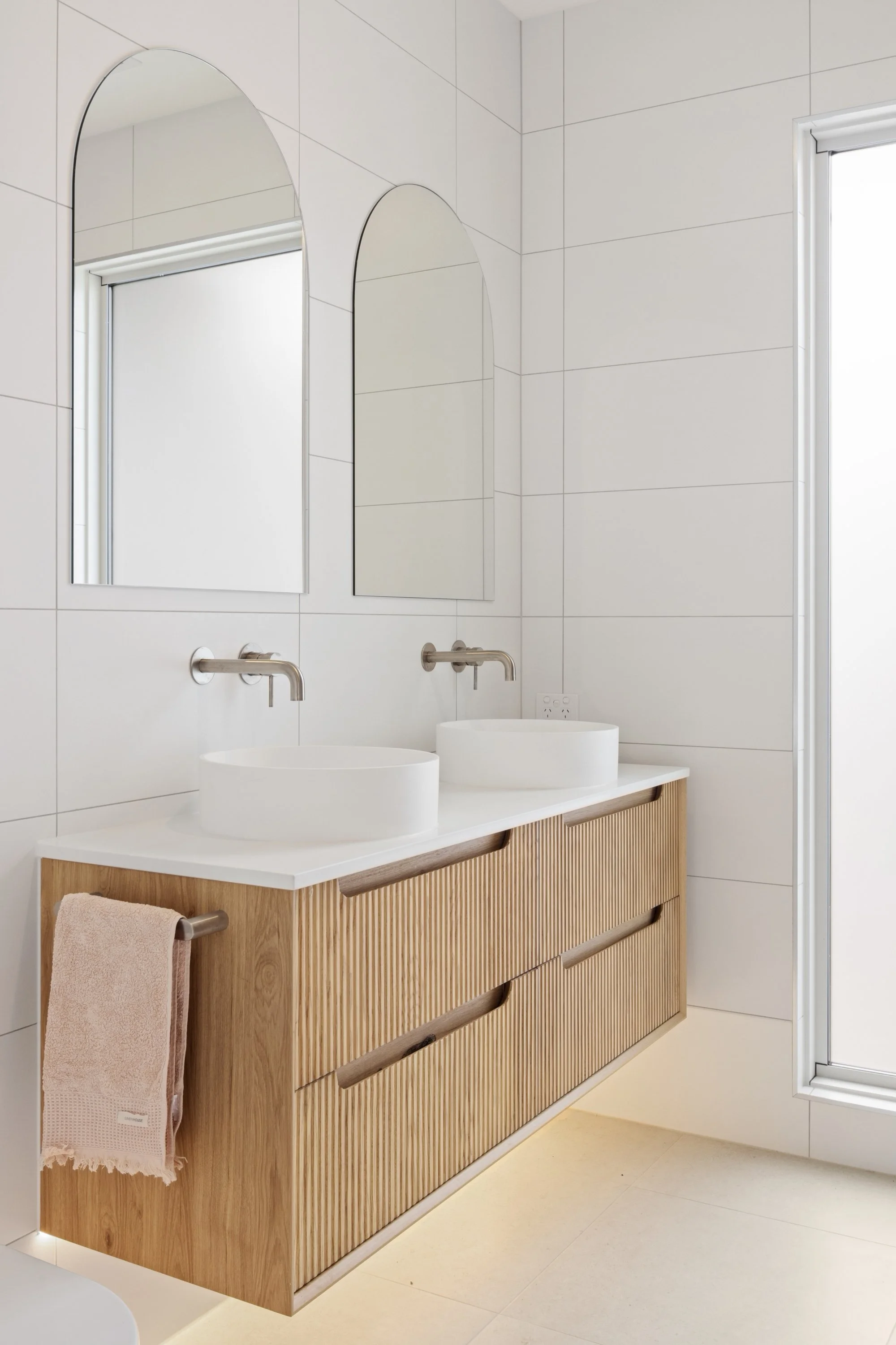 CAM Constructions - Custom Healesville Home - Ensuite