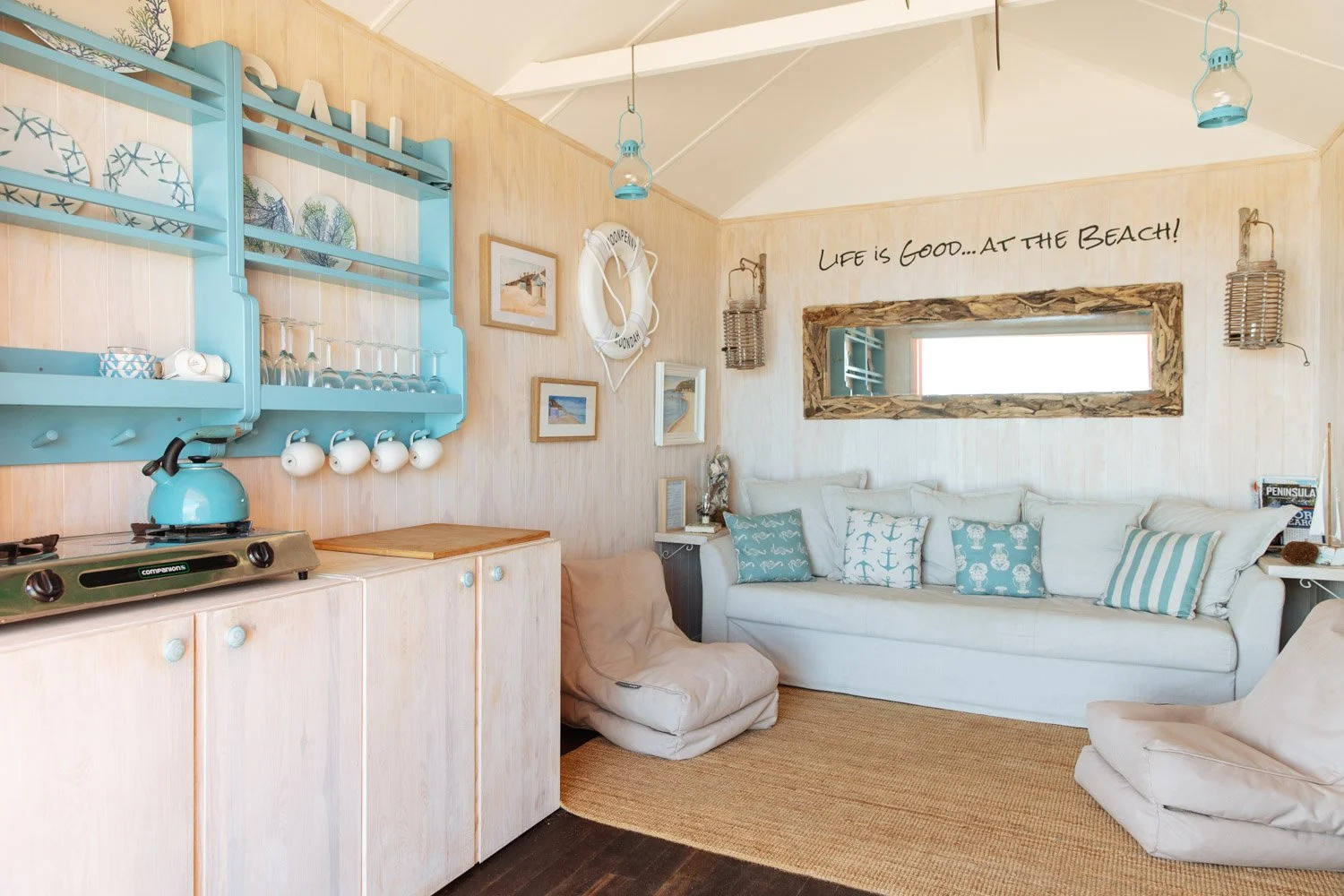 4 webiste Beach Box inside.jpg