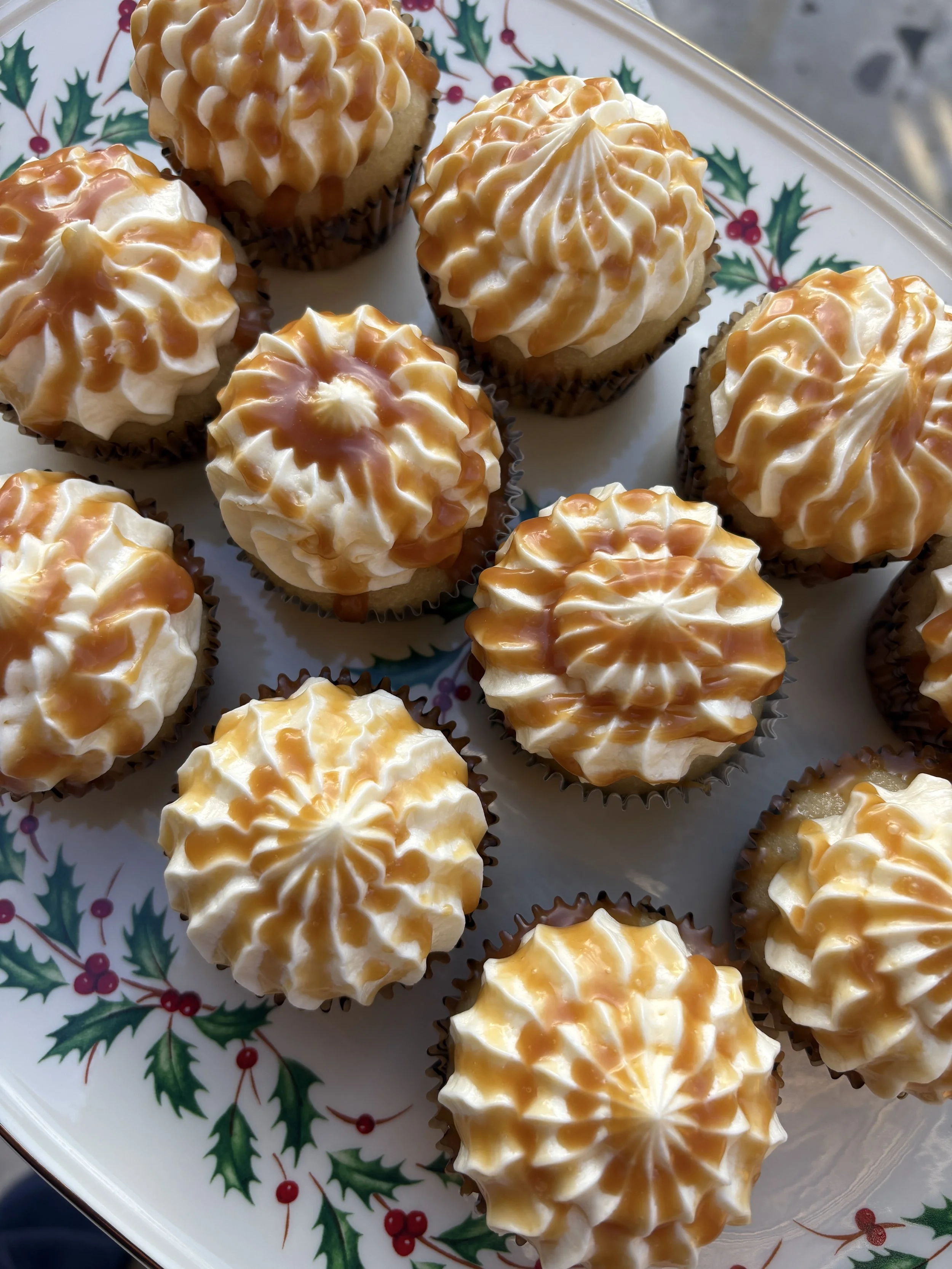 Chocolate Cupcakes with Caramel Drizzle