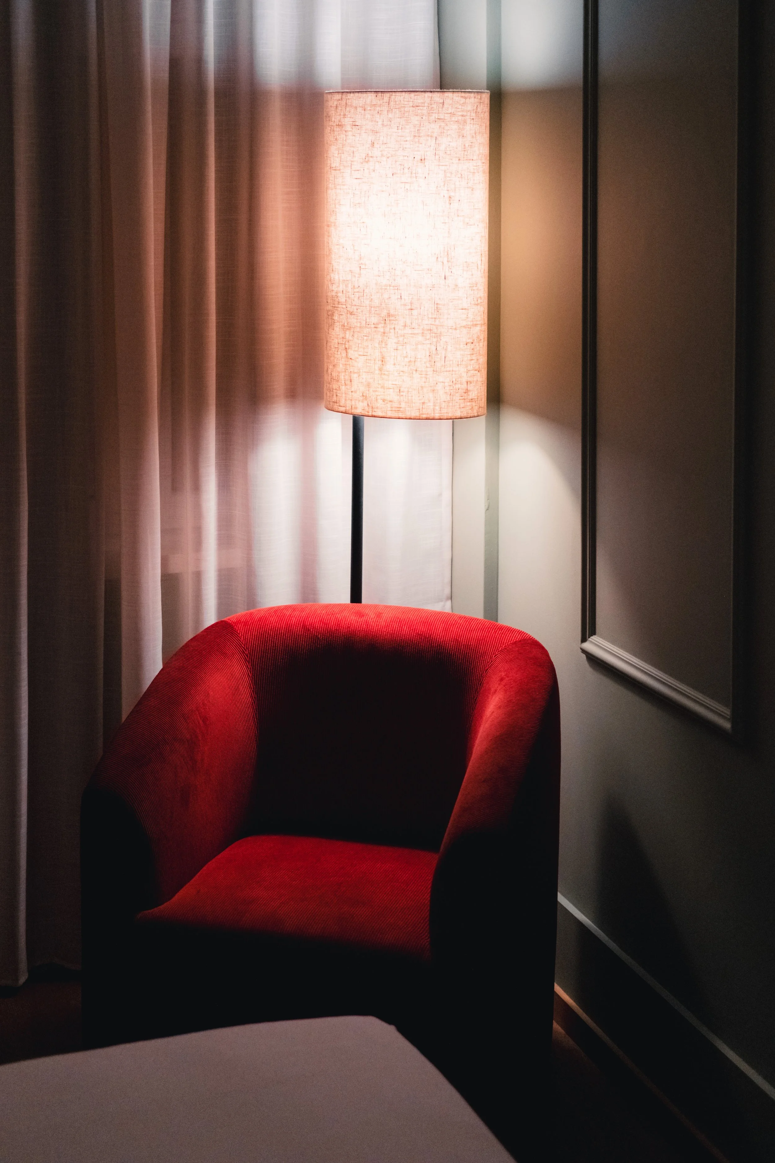 Hotelroom Silence