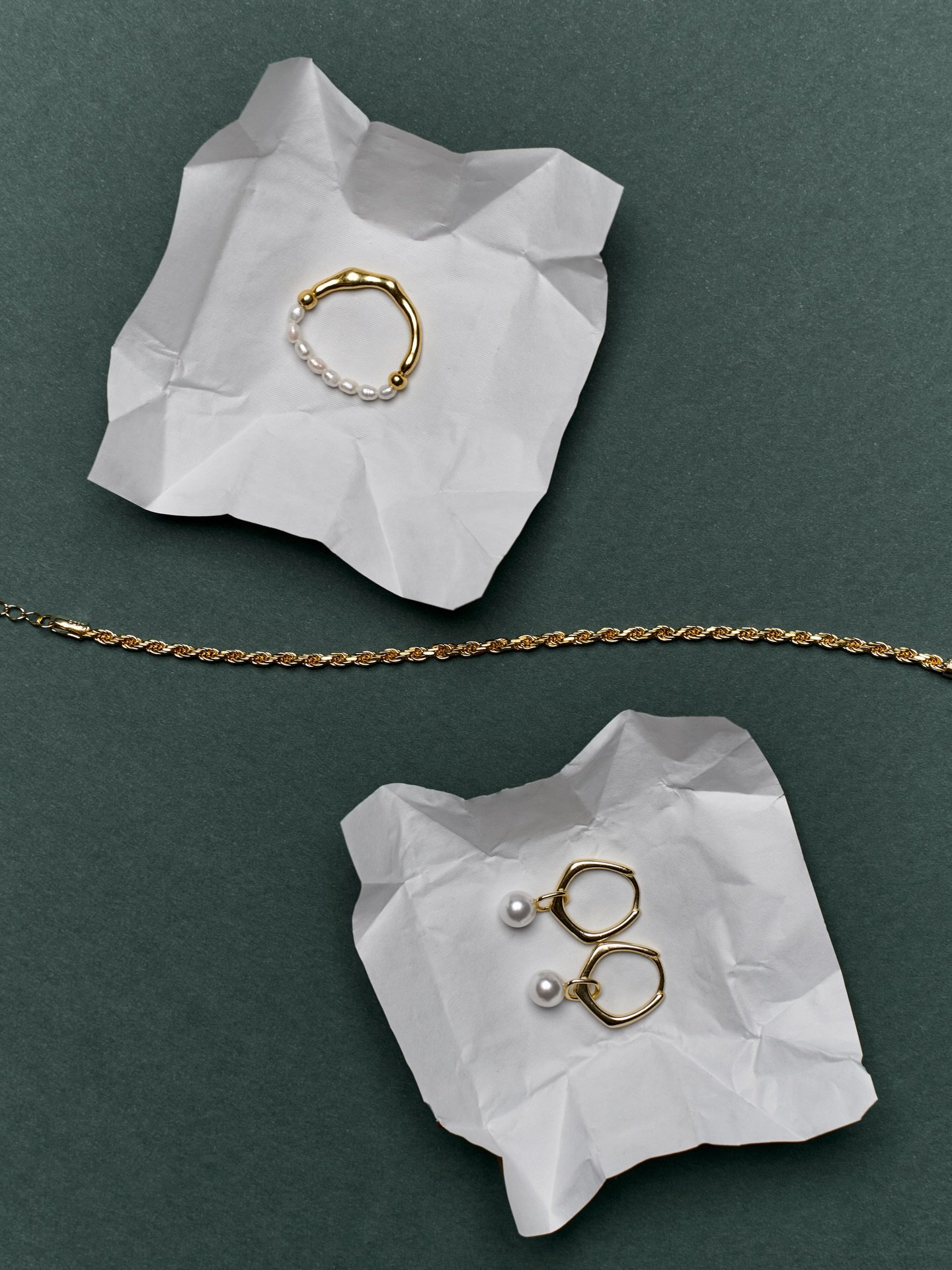 Hochwertige Naschereien f&uuml;r dich verpackt &mdash; rechtzeitig vor Weihnachten bei dir 🤍

Entdecke unsere neue Kollektion 𝐿𝑎 𝐷𝑜𝑙𝑐𝑒 𝑉𝐴𝑅𝐷𝐴 auf www.vardajewelry.com🤍

#varda #ladolcevarda #finejewelry