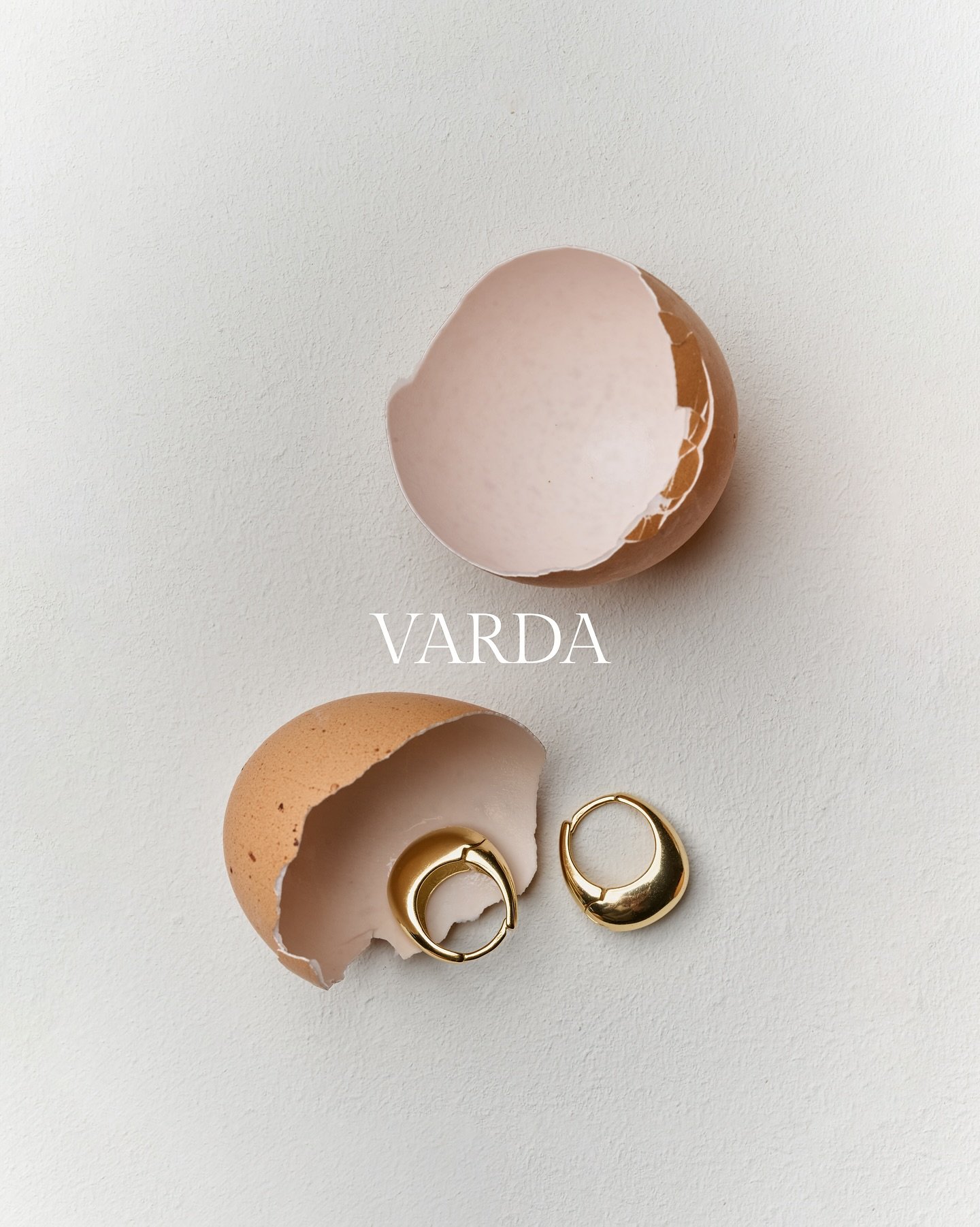 Deine &Auml;sthetik? Dann bist du bei uns goldrichtig.

Entdecke unsere neue Kollektion 𝐿𝑎 𝐷𝑜𝑙𝑐𝑒 𝑉𝐴𝑅𝐷𝐴 auf www.vardajewelry.com🤍

#varda #ladolcevarda #finejewelry