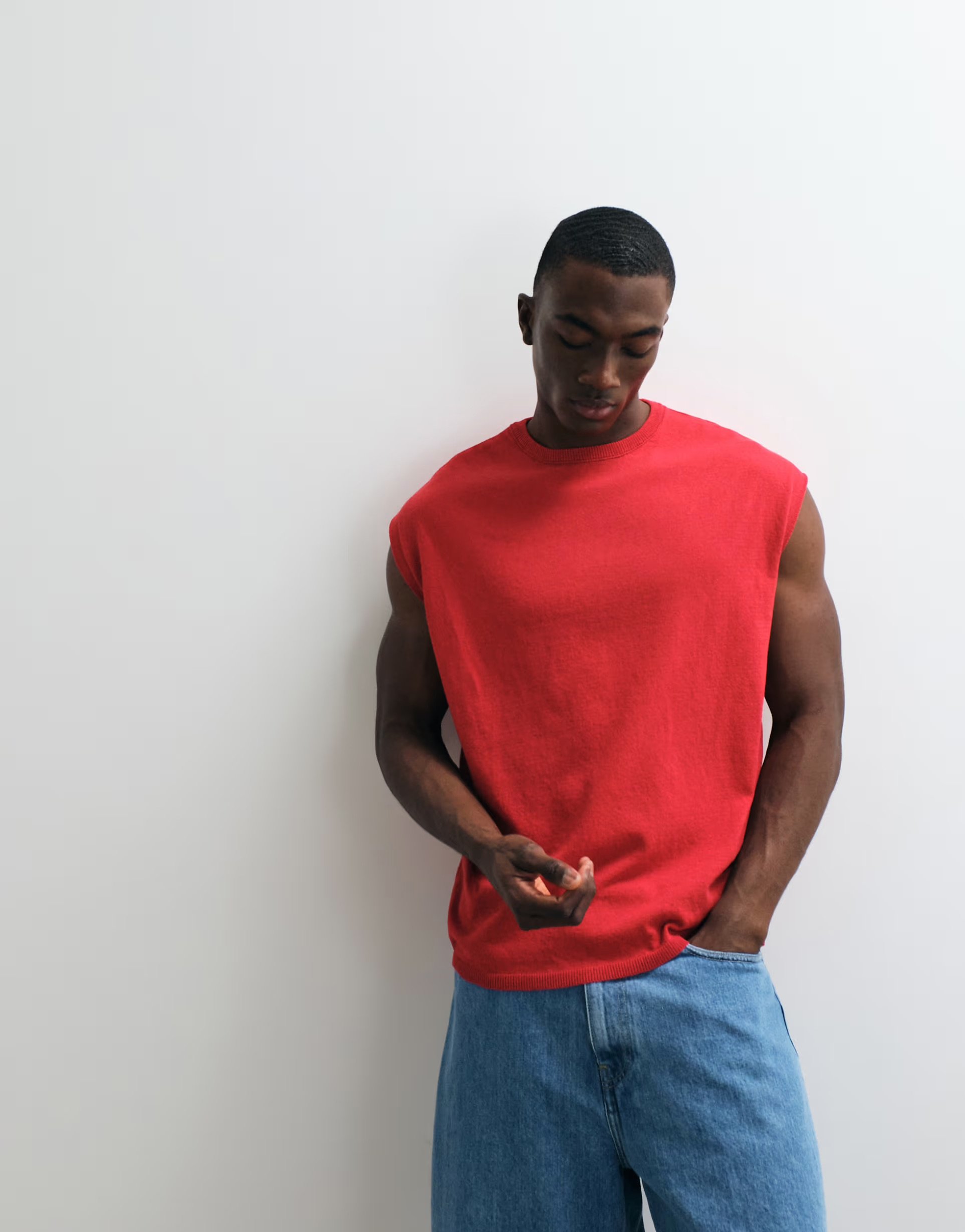 211081567-1-red.jpeg