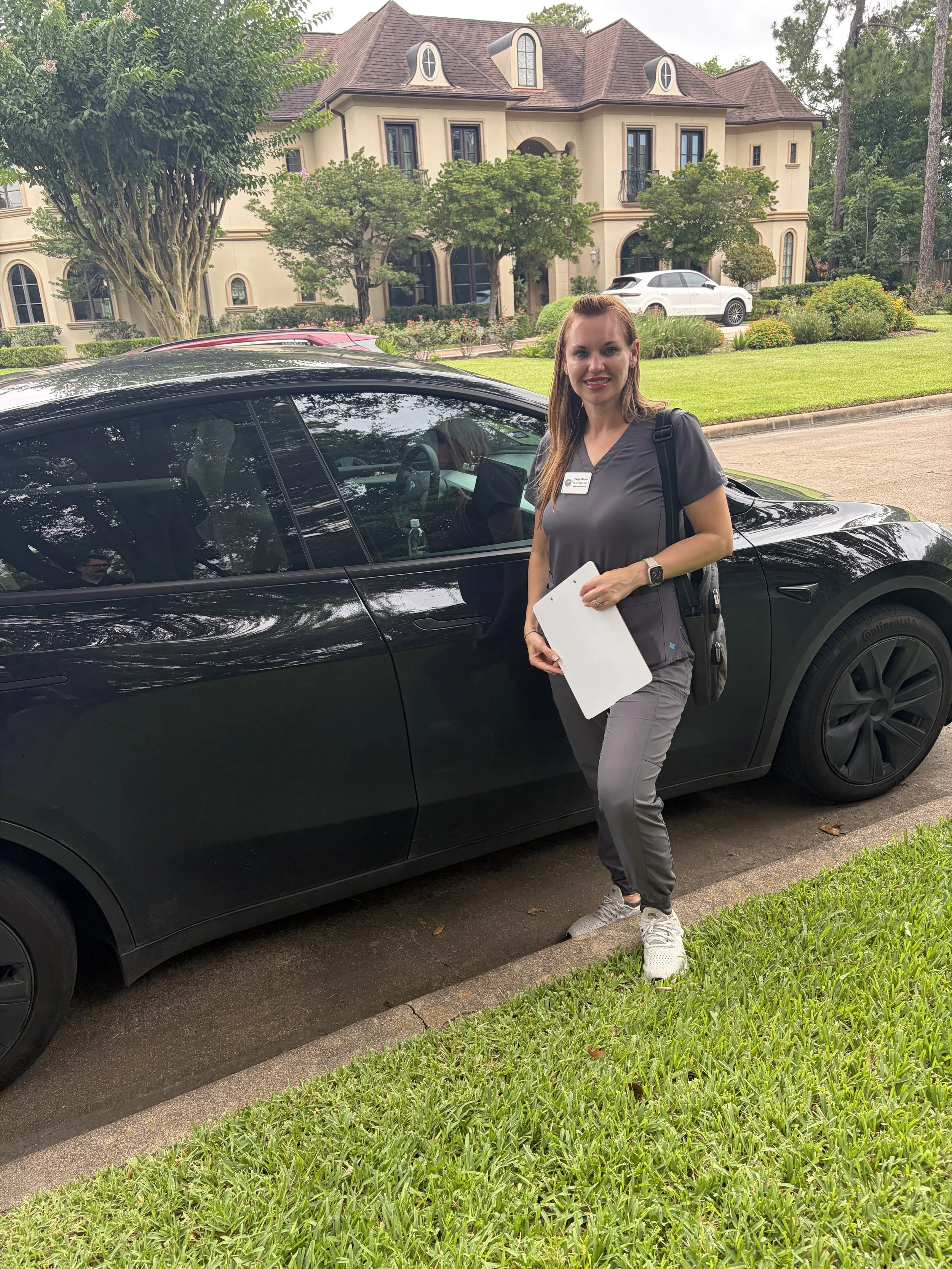 Home mobility consultant arriving at a Houston home for an in-home bathroom remodeling consultation.