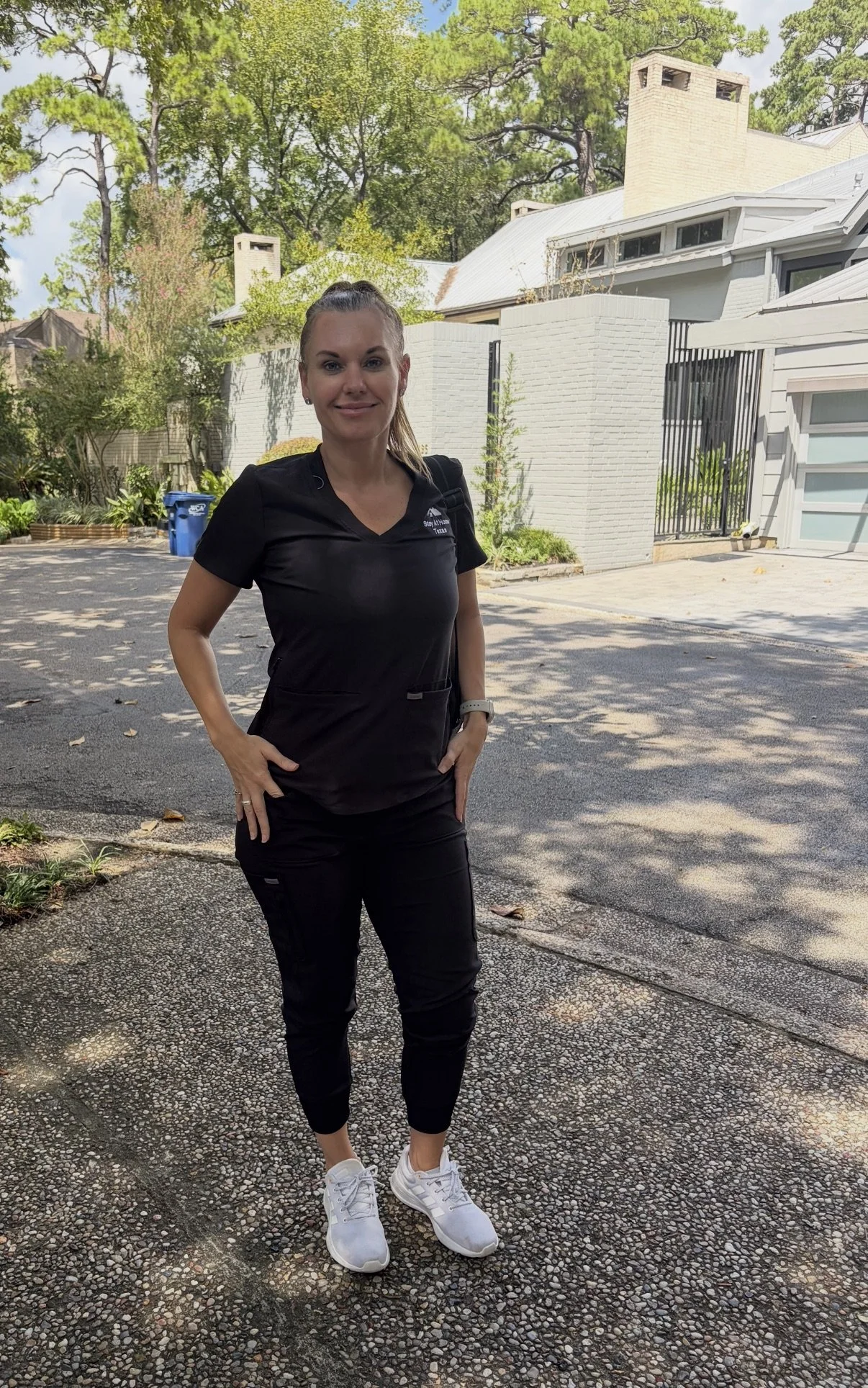Paige Denny, Doctor of Physical Therapy, arriving at a Houston home for a Home Mobility Planning consultation.