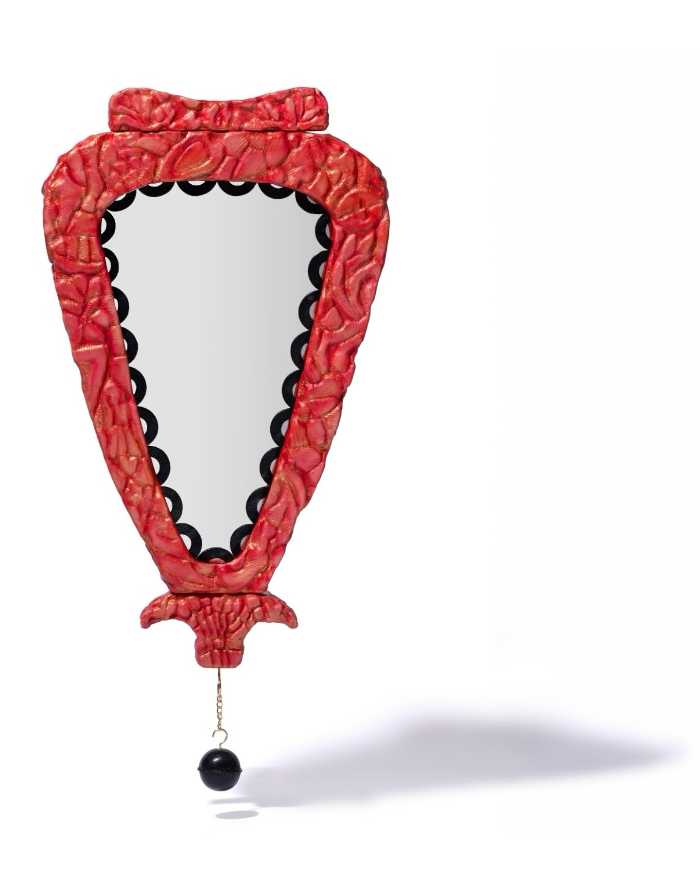 A reflection of art | Crafted by hand, wet moulded veg tan leather from @consorzioverapelle with and addition of colour | Mirror from our SALMANTINA collection.

#ANADELRIO #ALeatherRevolution