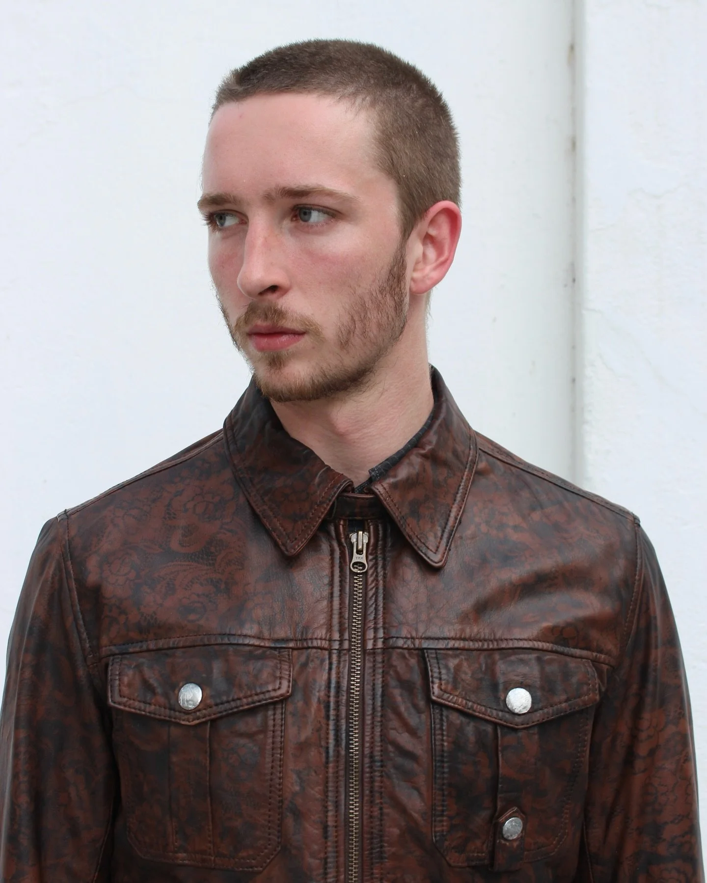 VIDA, also for men.

#ANADELRIO #ALeatherRevolution