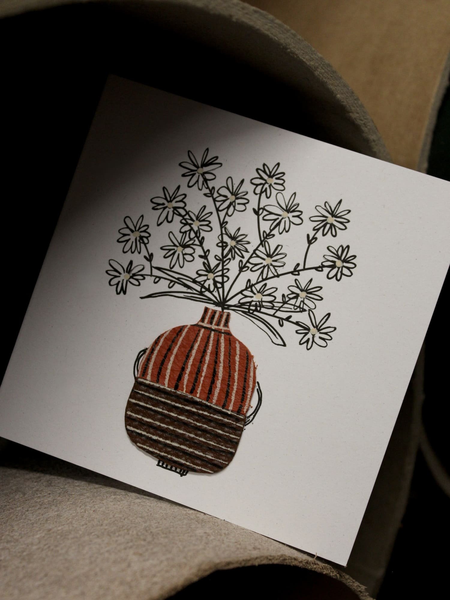 ANADELRIO-Fragmentos-Savia-Leather-3D-Greeting-Card-Handmade-Handrawn-Unique-Plantpot-Garden-Plant-Floral-Flower-6.jpg