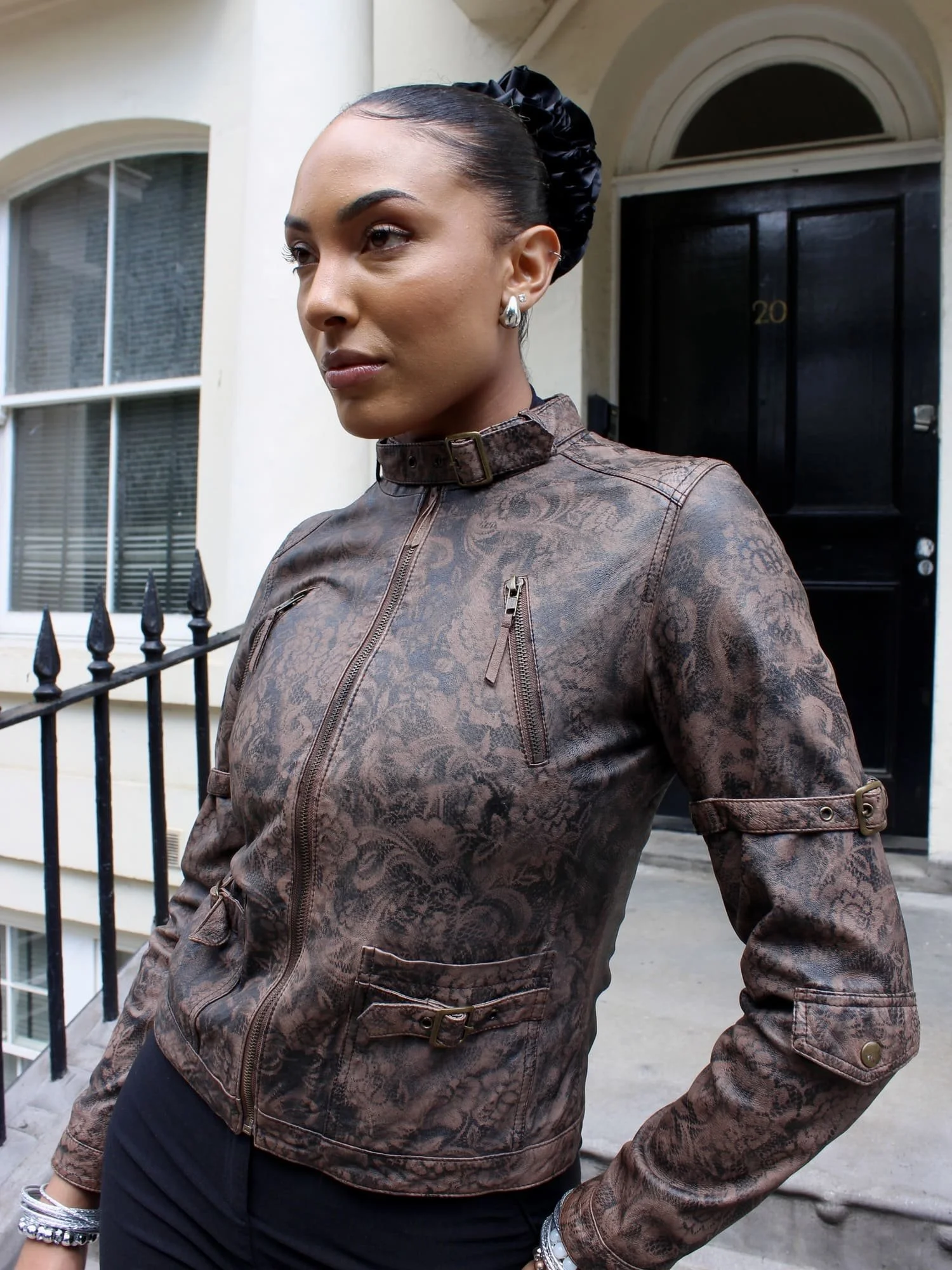 ANADELRIO-Velo-Jacket-V-OU-01-Leather-Print-BrownBlack-Model-Front.jpg