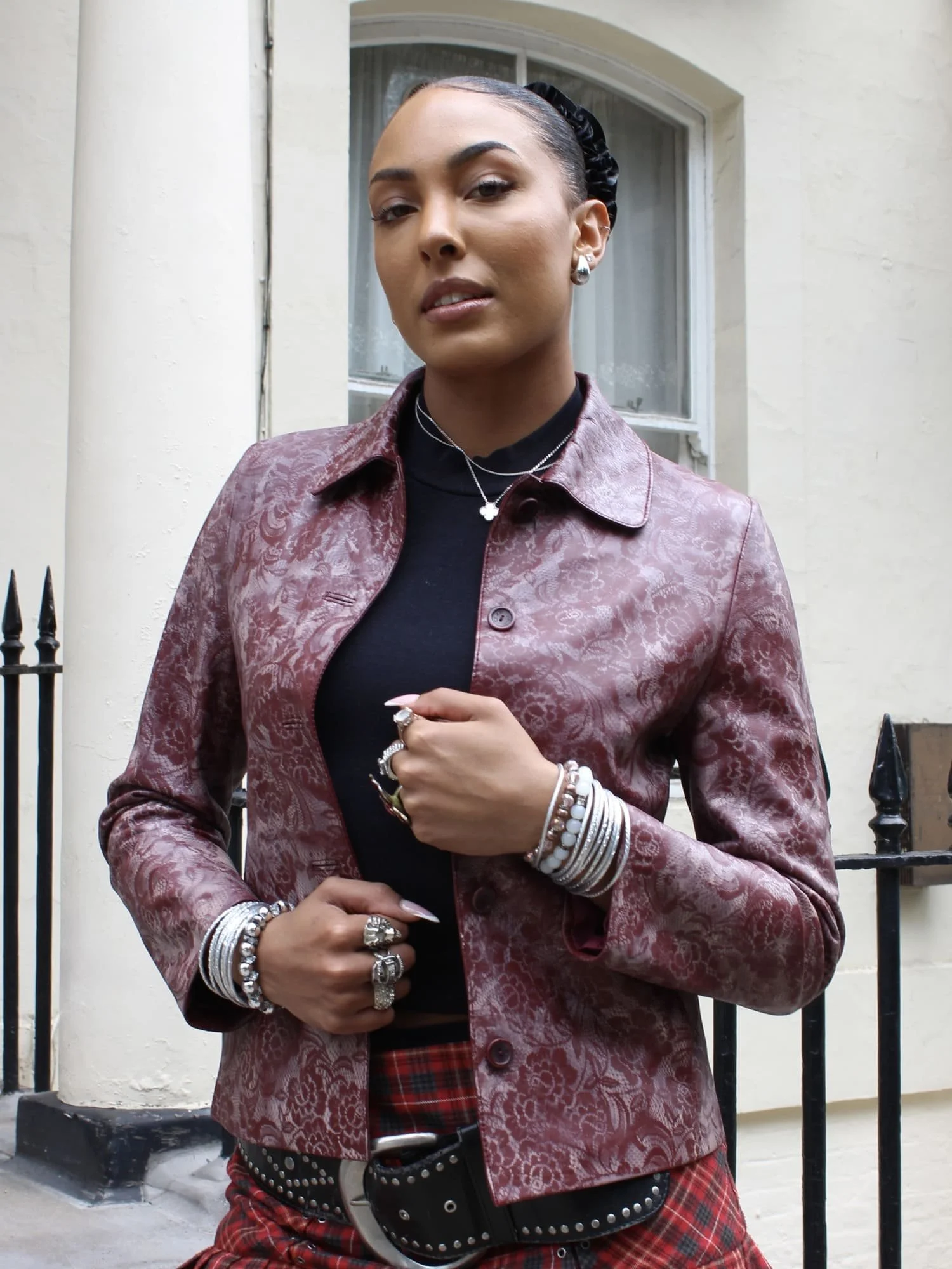 ANADELRIO-Velo-Jacket-V-OU-02-Leather-Print-RedCream-Model-Front.jpg
