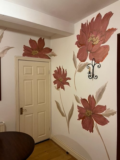 Dining room, metallic finish
