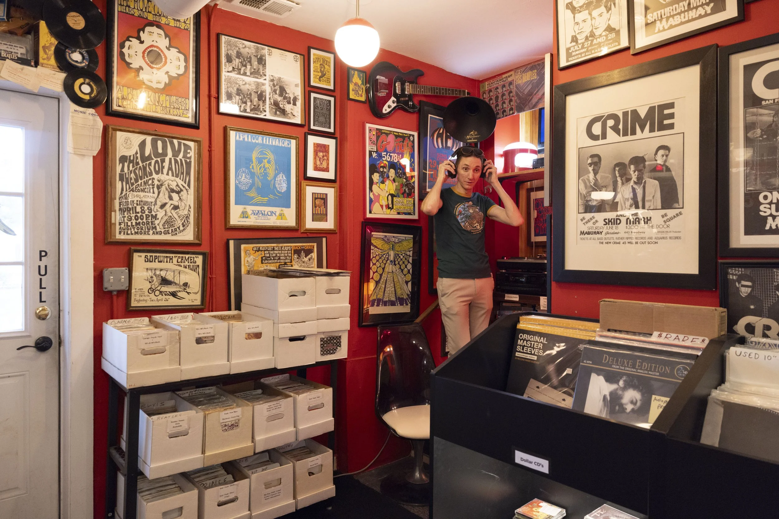 LEESBURG, Va. — Visitors browse Dig, a local record and vintage clothing shop, in downtown Leesburg on Sunday, Sept. 20, 2026. (Liz Helgesen)