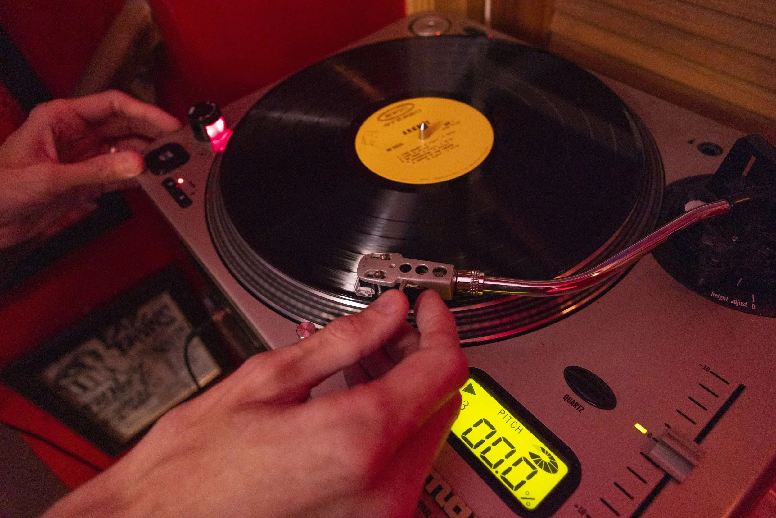 
LEESBURG, Va. — A customer tests a record before buying it at Dig in downtown Leesburg on Sunday, Sept. 20, 2026. (Liz Helgesen)
