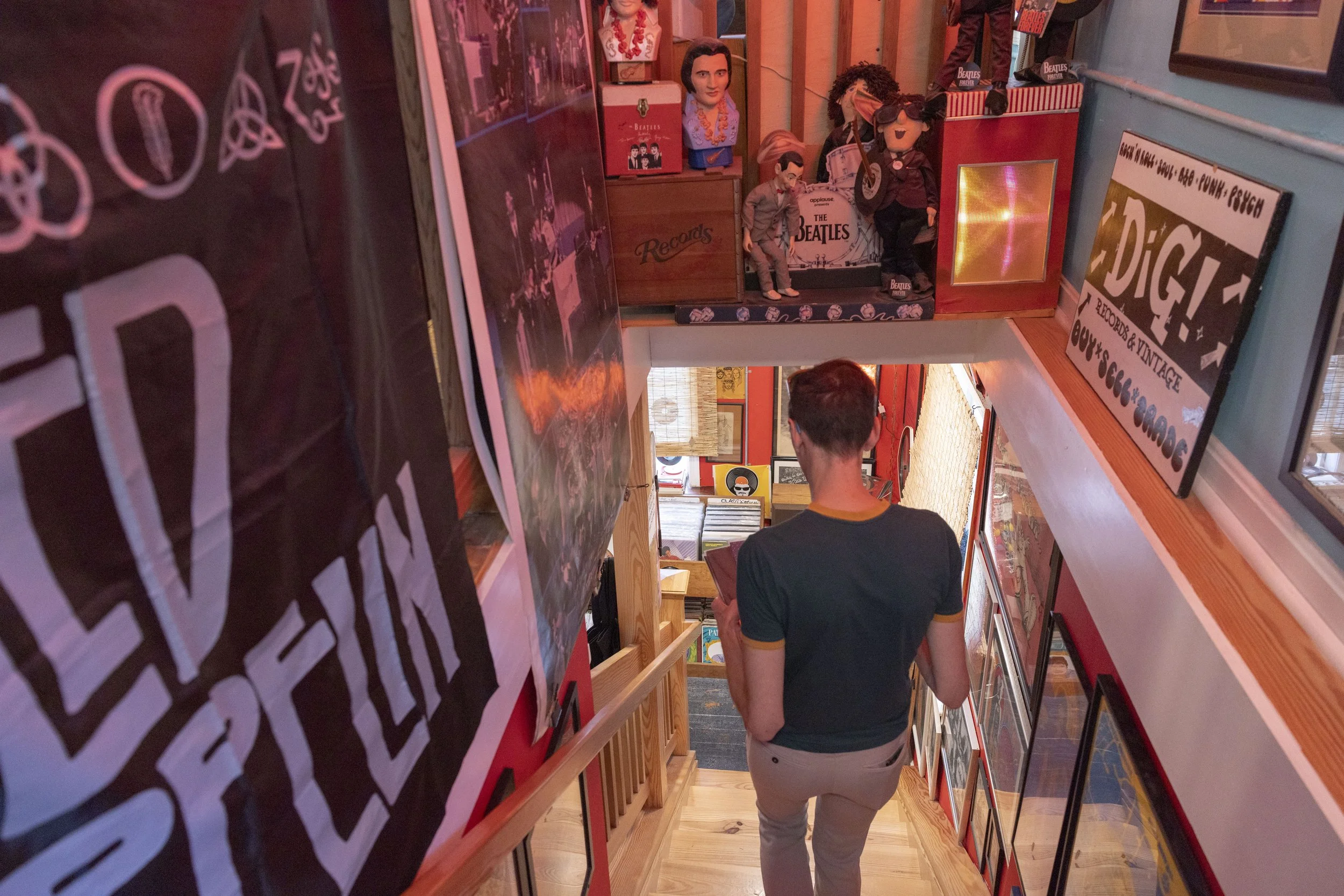 LEESBURG, Va. — Visitors browse Dig, a local record and vintage clothing shop, in downtown Leesburg on Sunday, Sept. 20, 2026. (Liz Helgesen)