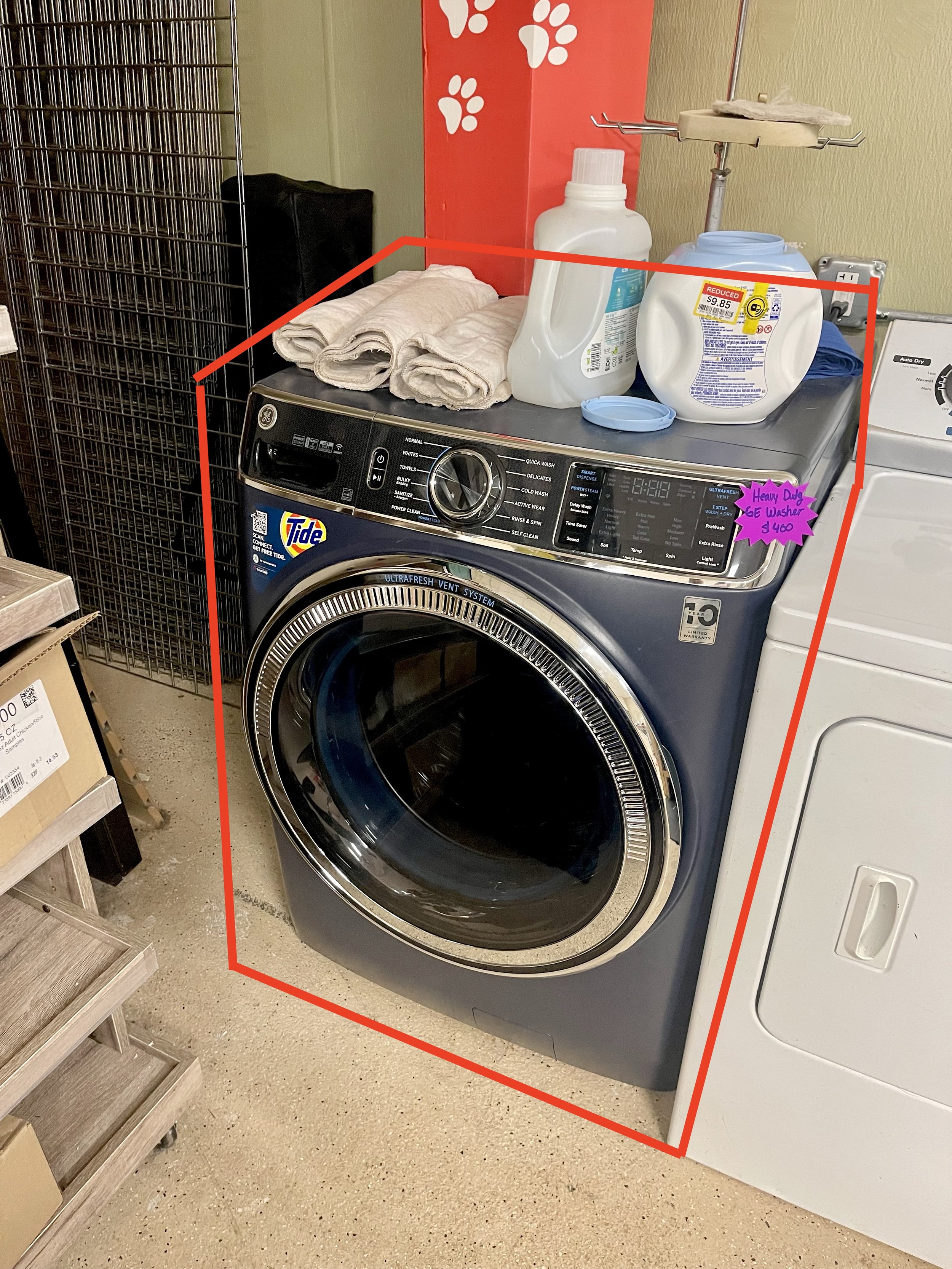 Lot 45
Heavy Duty GE largest capacity washing machine, $500