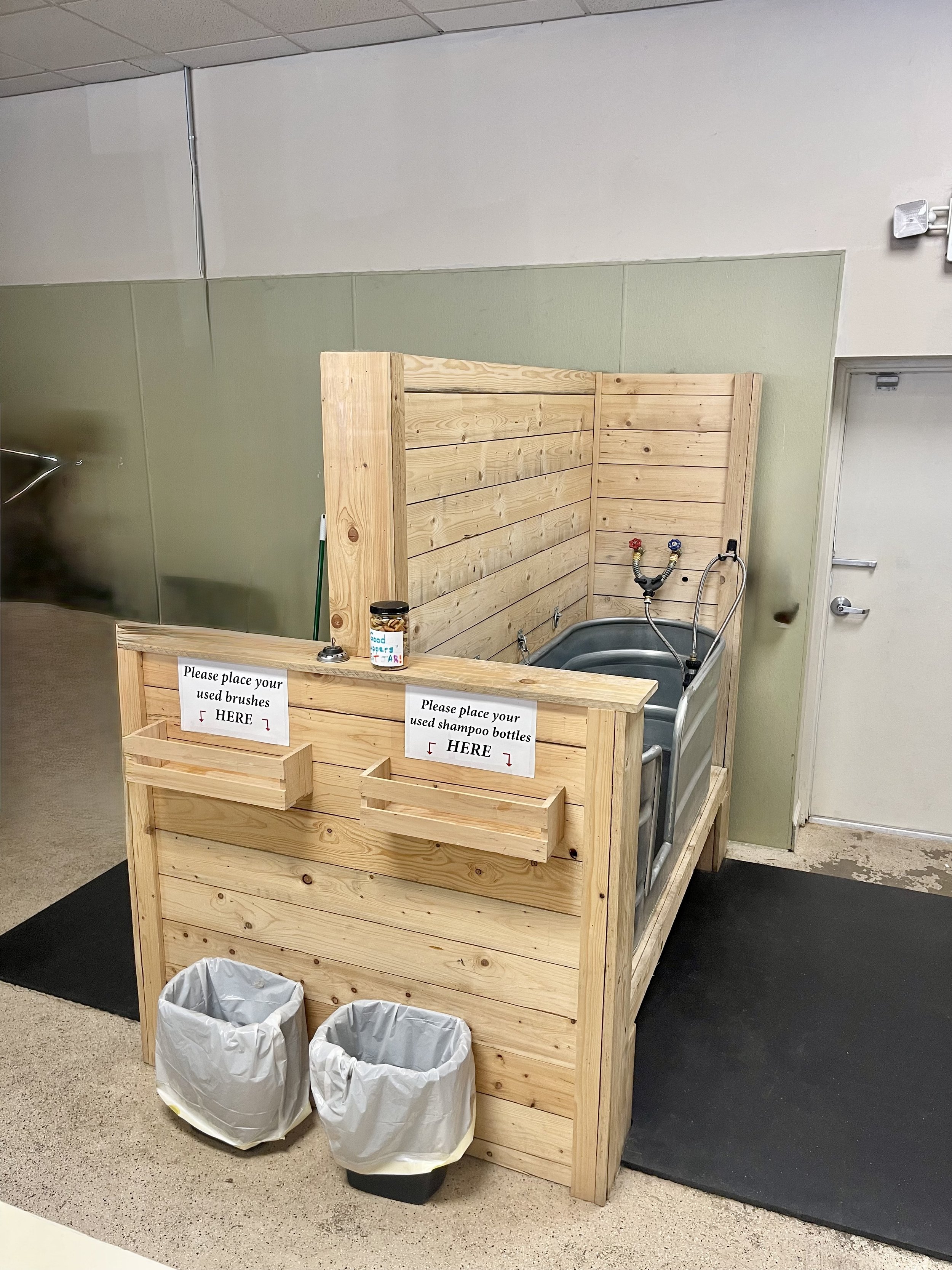 (Lot #1)
Custom built 2 bath heavy duty freestanding dog wash station with grooming tools and rubber floor mats, $1500