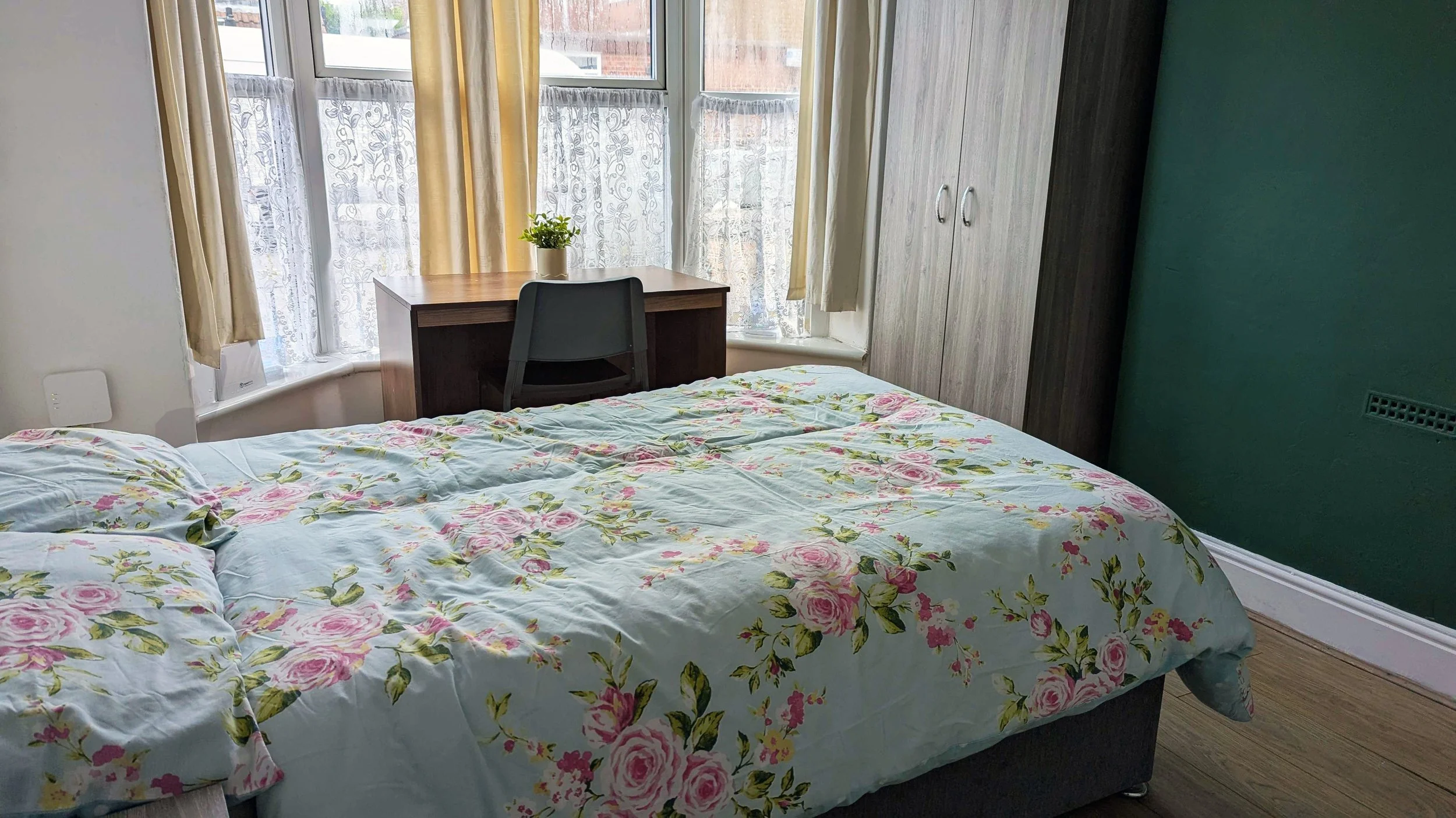 Room 1.jpg
