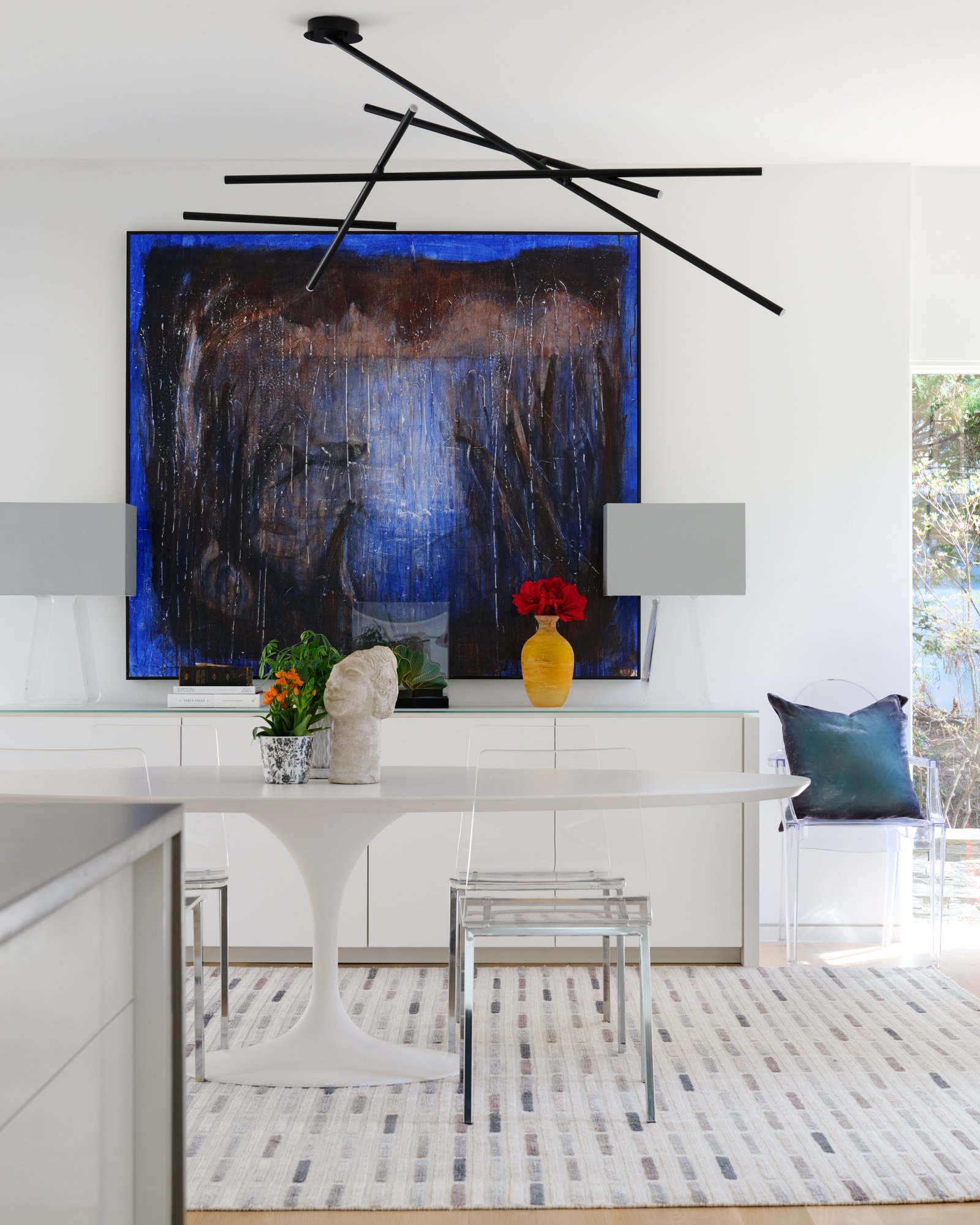 Contemporary dining space in McLean, VA