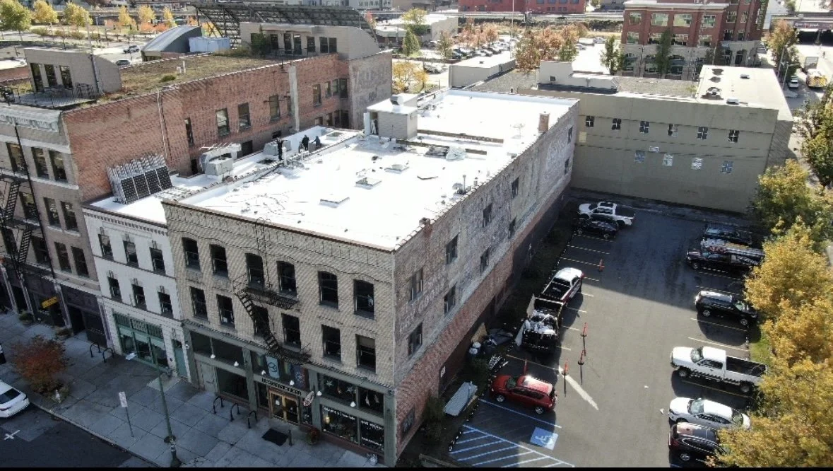 What to Expect During a Commercial Flat Roof Replacement