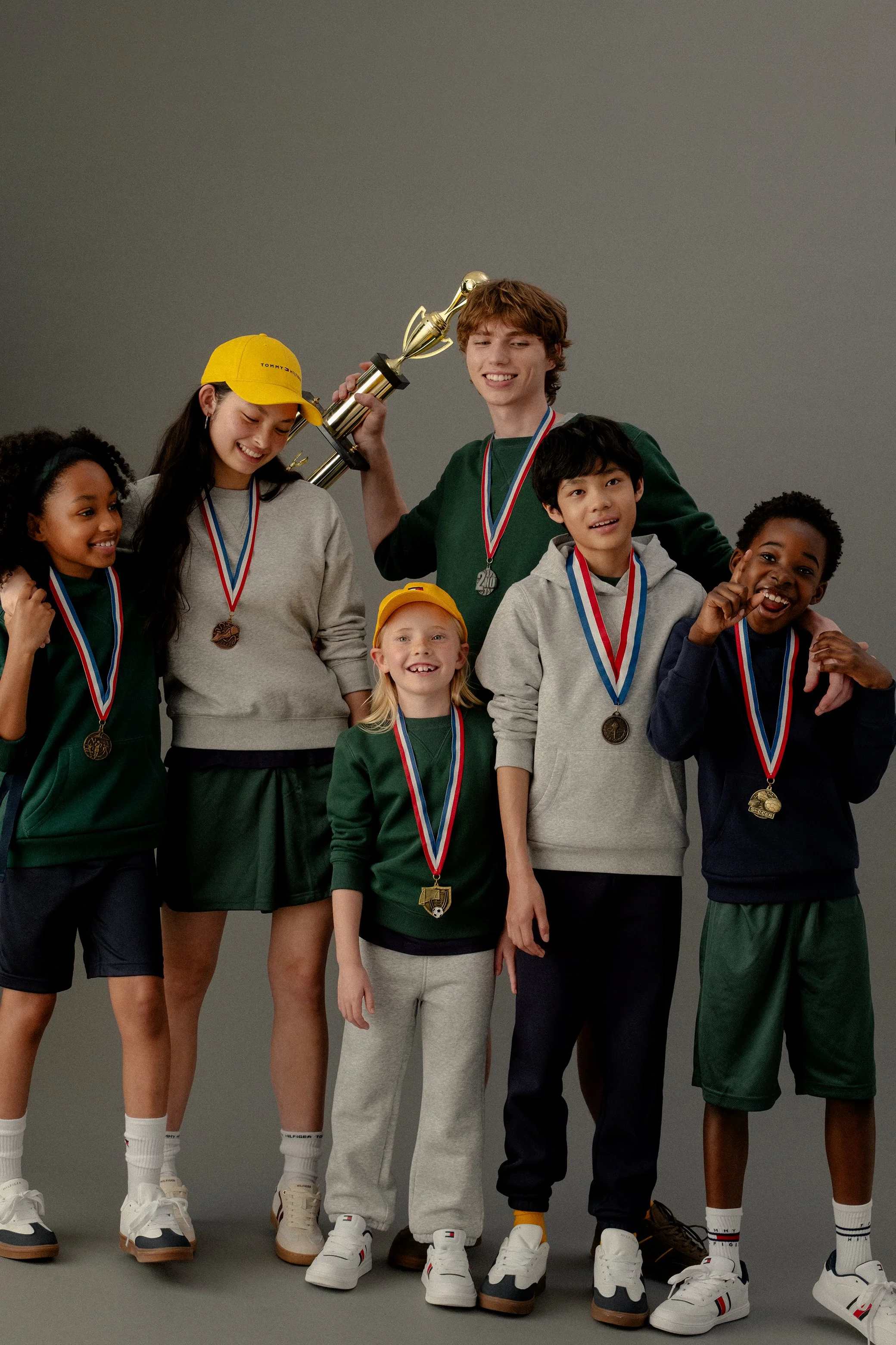 SHOT-07__GROUP_PE_UNIFORM_0220_b_sRGB_150dpi_Final.jpg