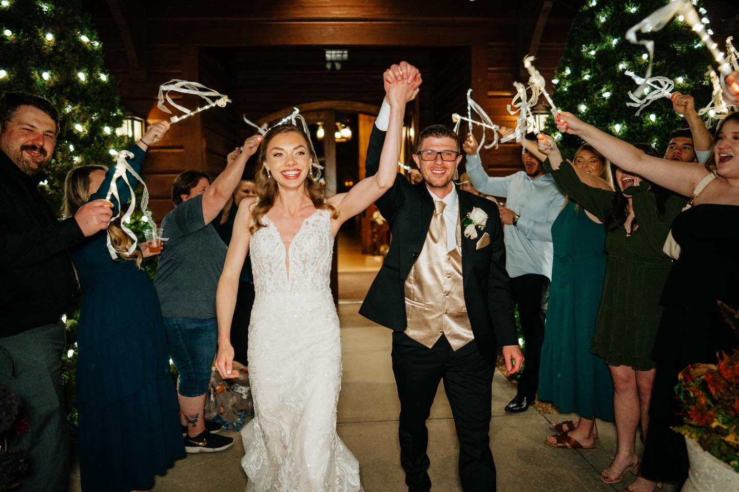 From the moment you arrive to your grand exit, every part of your wedding day at The Heartland Lodge is filled with beauty and love. With so many stunning spots throughout the property, your photos will forever tell the story of your special day.

No