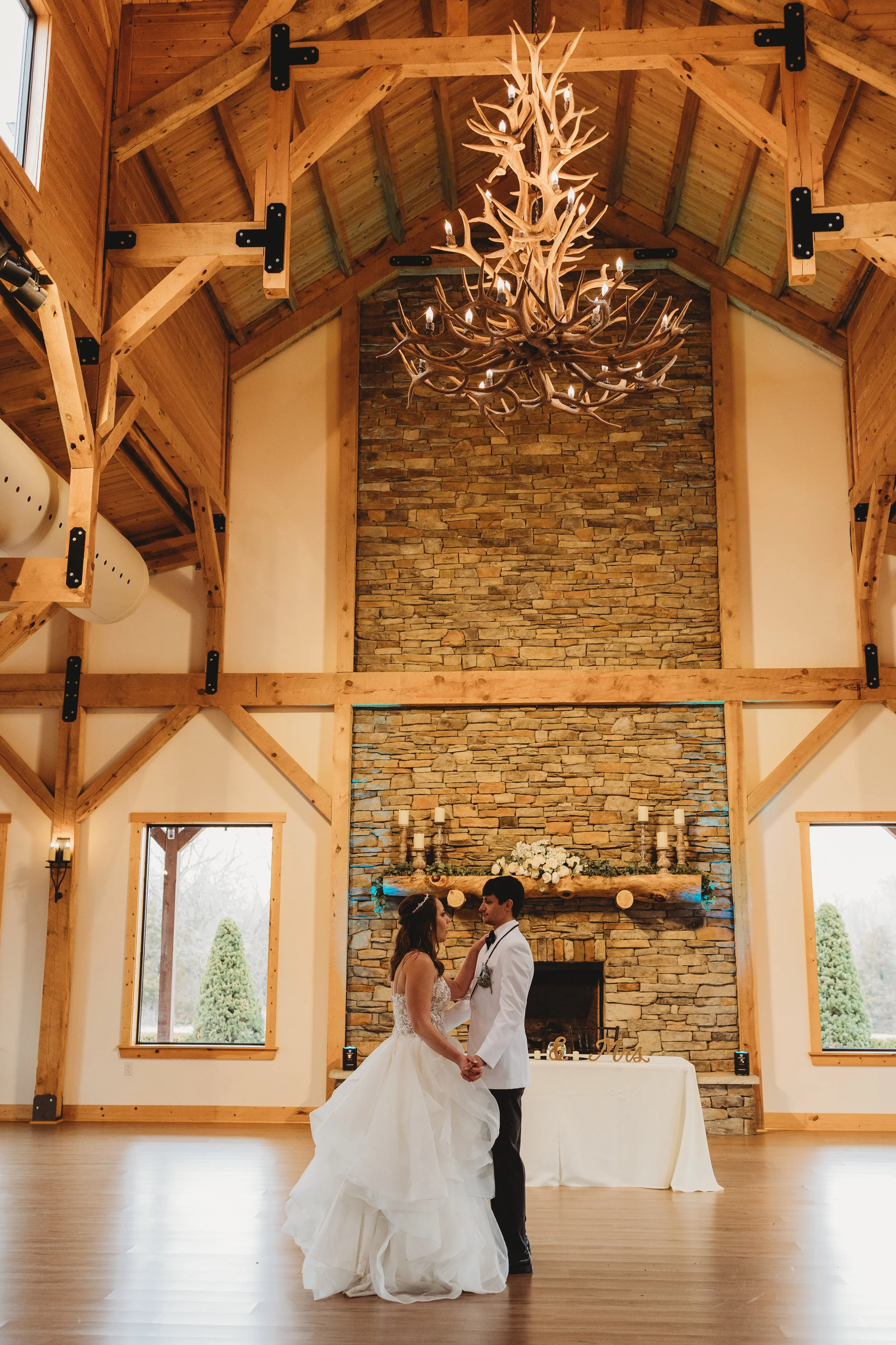 Who Does What on Your Wedding Day? 