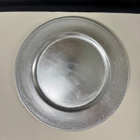 Silver+Charger+For+Wedding+Reception.jpg