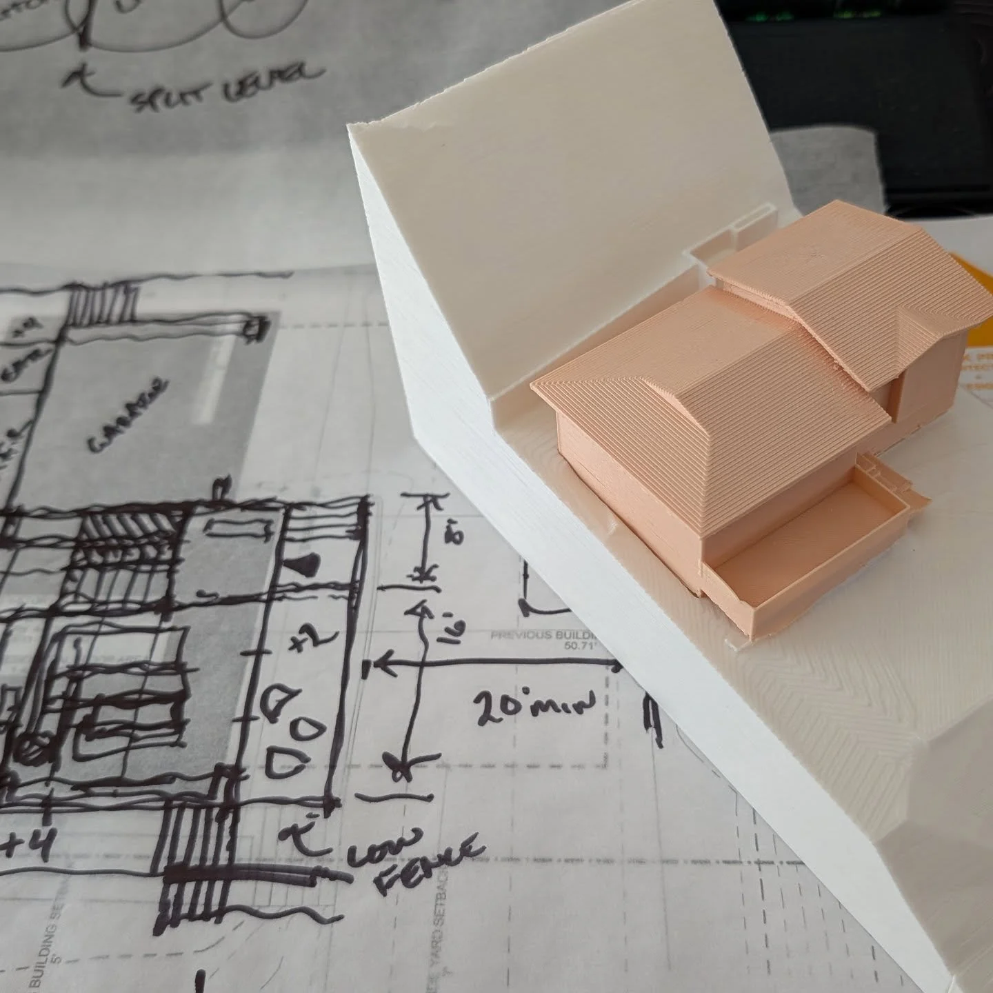 Chasing good design requires a thick sharpie and some design technology. Always have fun with schematic design.

Here we're studying floor plans for a Palisades fire rebuild and referencing the previous homes massing with a 3D Printed model. Understa