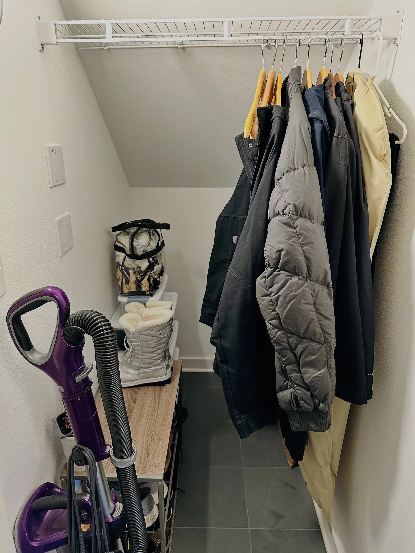 15-minute declutter: coat closet refresh

✅ Take everything out and sort items into collections (i.e. - coats, shoes, etc.)
✅ Declutter items you no longer use or like
✅ Use matching hangers for coats and a shoe rack for the win.

Do you have any que