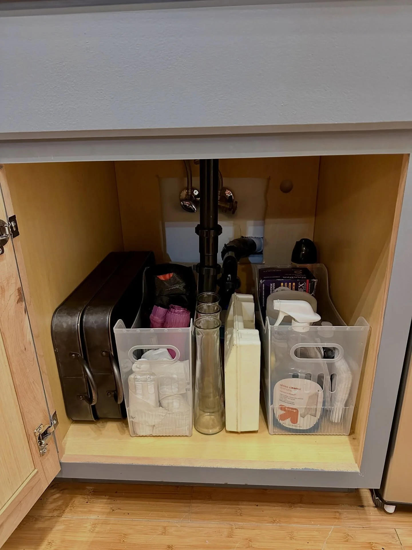 I completed a volunteer project in collaboration with the @sherwoodchamberofcommerce to kickoff the new year. 🎉

I offered to declutter and organize the kitchenette in the meeting room and the Director said, yes!&rdquo;

The project took about an ho