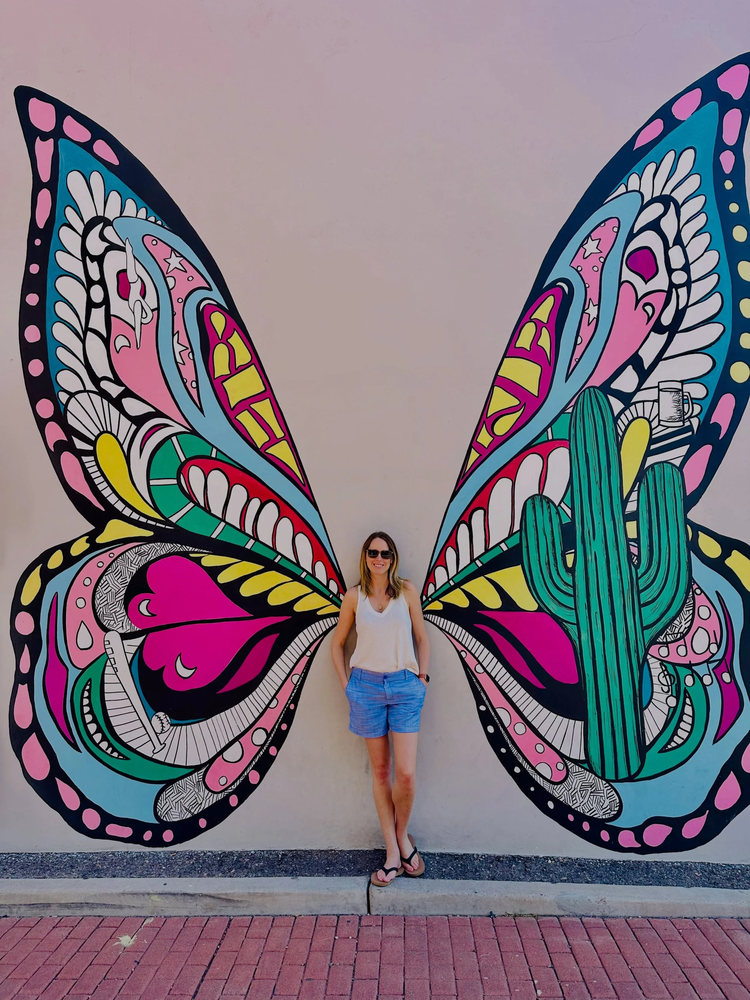 Hi, I&rsquo;m Sarah. If you&rsquo;re new here, welcome to the Balanced Home Organization Community!

I&rsquo;m a Professional Organizer and Occupational Therapist based in Portland, Oregon. I help neurodivergent women and families declutter and organ