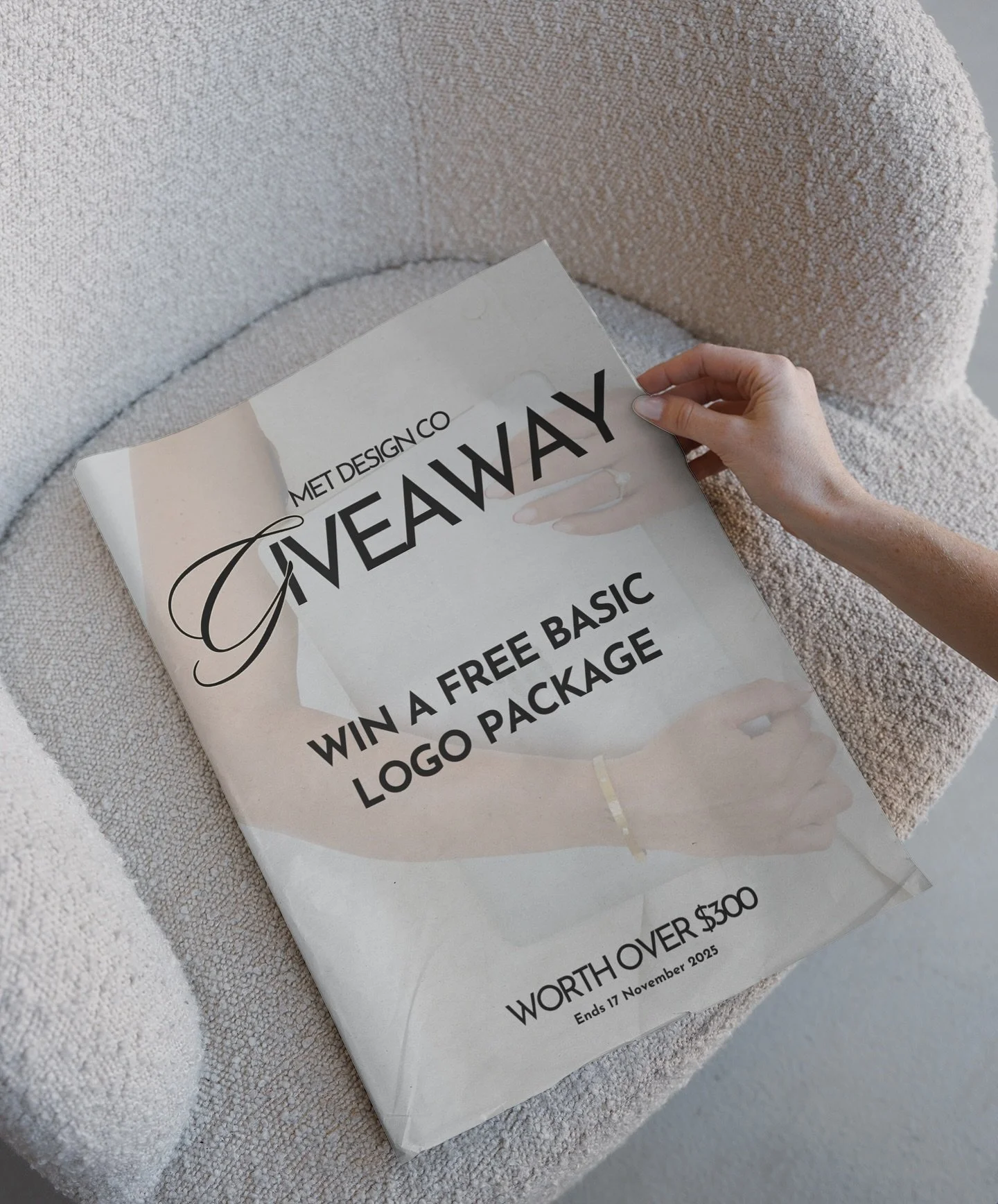 𝗜𝗧&rsquo;𝗦 𝗧𝗜𝗠𝗘 𝗙𝗢𝗥 𝗔 𝗚𝗜𝗩𝗘𝗔𝗪𝗔𝗬 ✨ 

I&rsquo;m giving one lucky winner a Basic Logo Package valued at $320 &mdash; the perfect opportunity for new business owners or those looking for an update!

To enter:
✦ Like this post
✦ Tag 2 fr