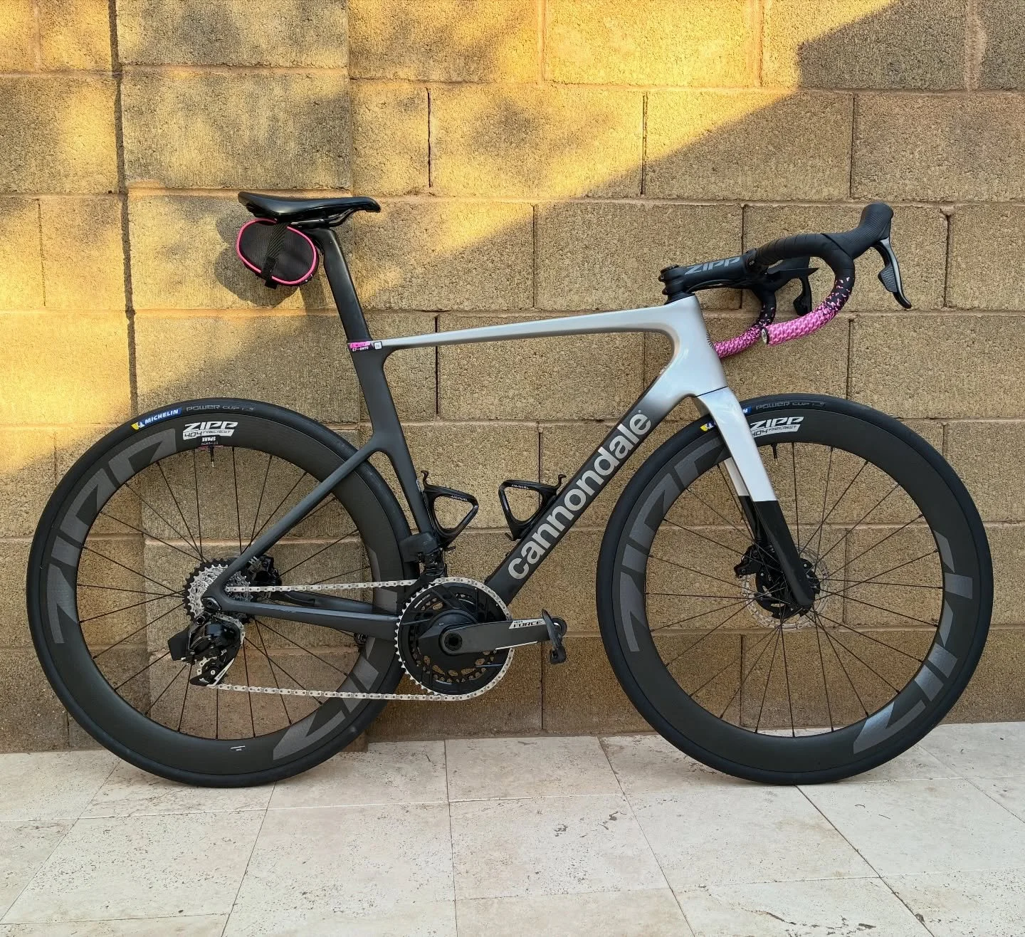 🆕 Introducing our bike sponsors for the 2026 season. 

Frame: @cannondaleroad 
Tires: @michelinbicycle 
Bike Computer: @wahoofitnessofficial 
Cages &amp; Bartape: @arundelbike 
Wax &amp; Cleaning: @finishlineusa 

Mechanic: @race.techfabian 

A huge