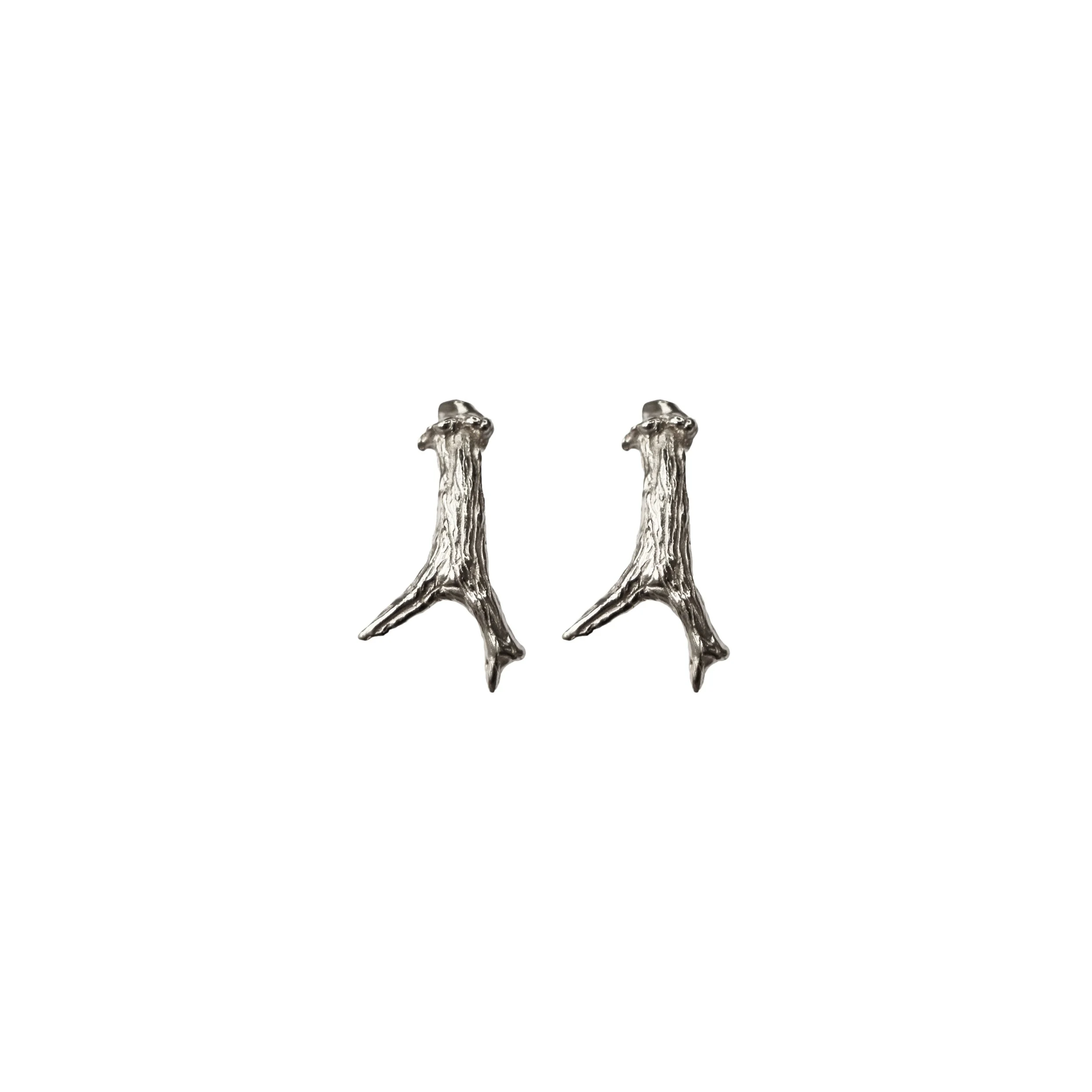 batch_silverstudsGold stud 1.jpg