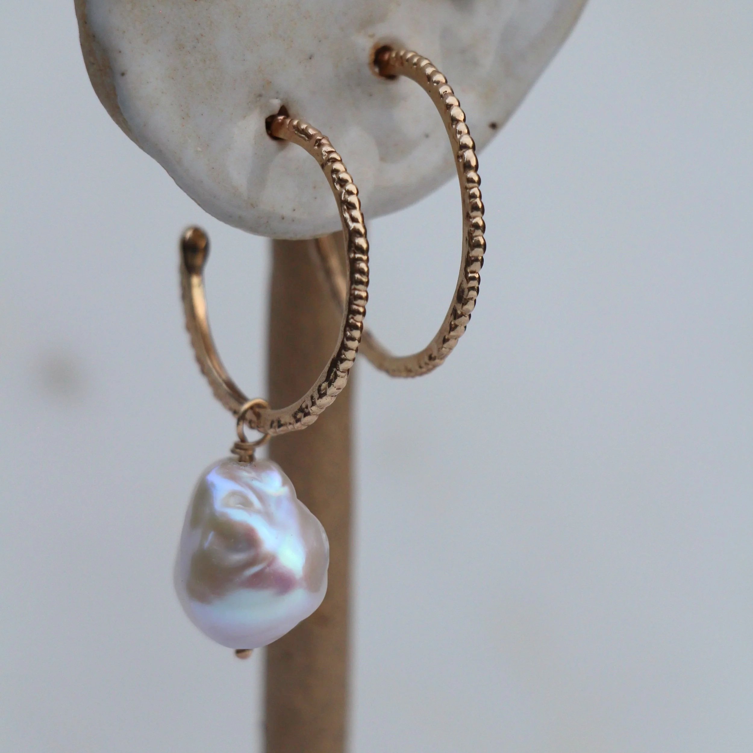 gold+lichen+skinny+PEARLS.jpg