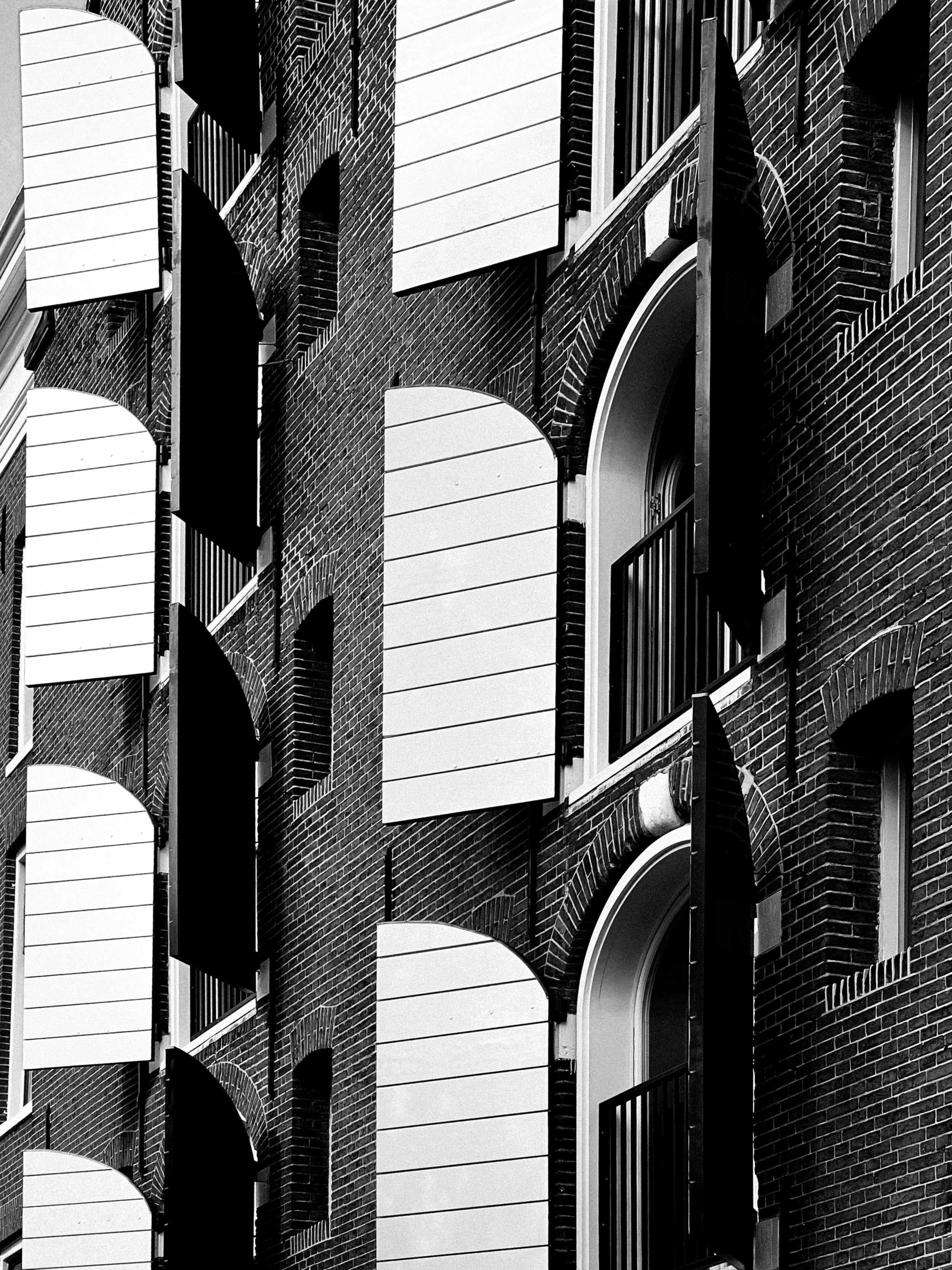 Amsterdam Shutters - Anonyra