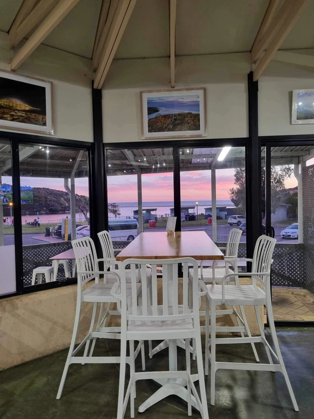Moore River Cafe — Moore River