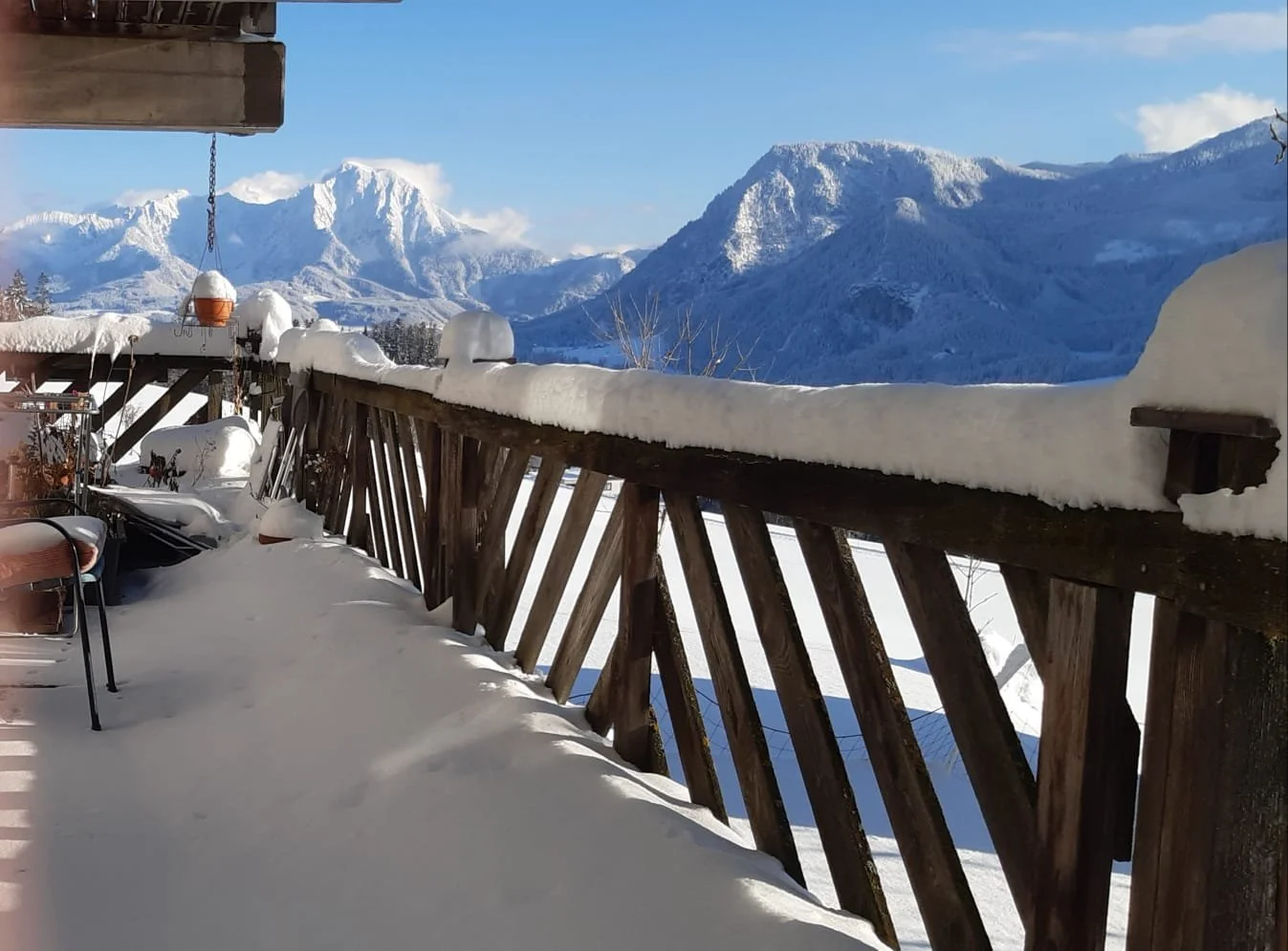 Winter Balkon schnee.jpg