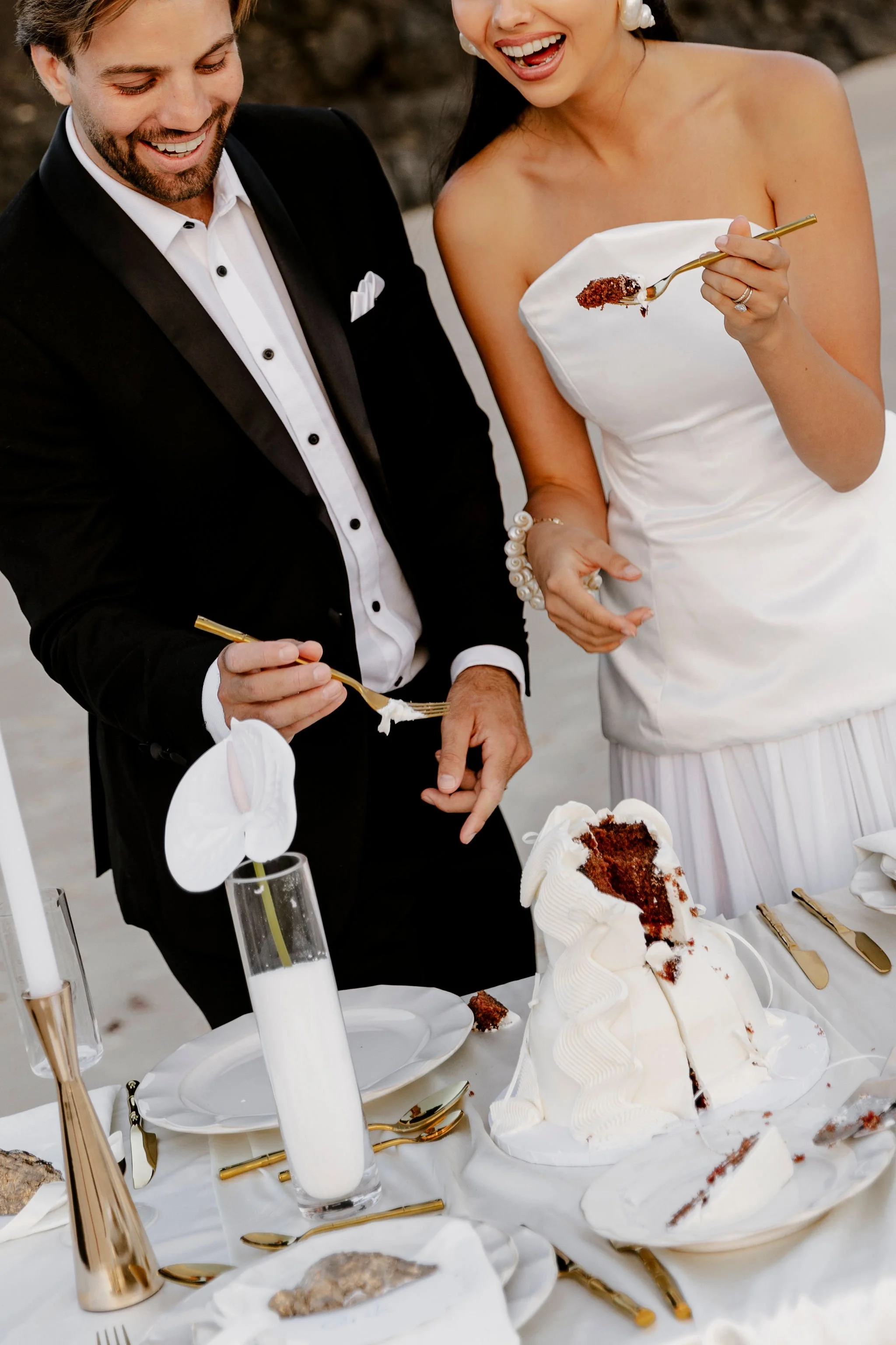 ModernCoastalElopement-165.jpg