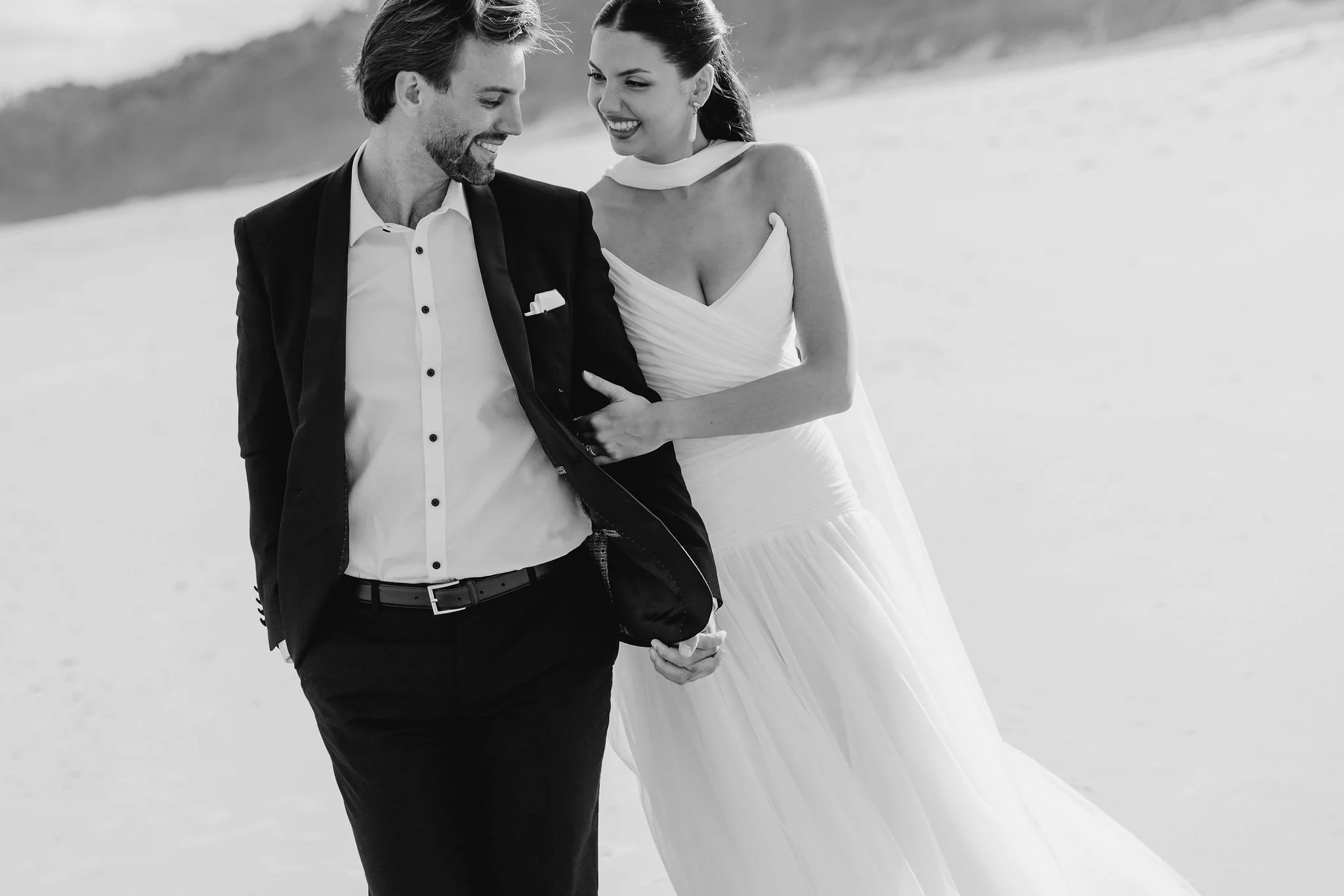 ModernCoastalElopement-62.jpg
