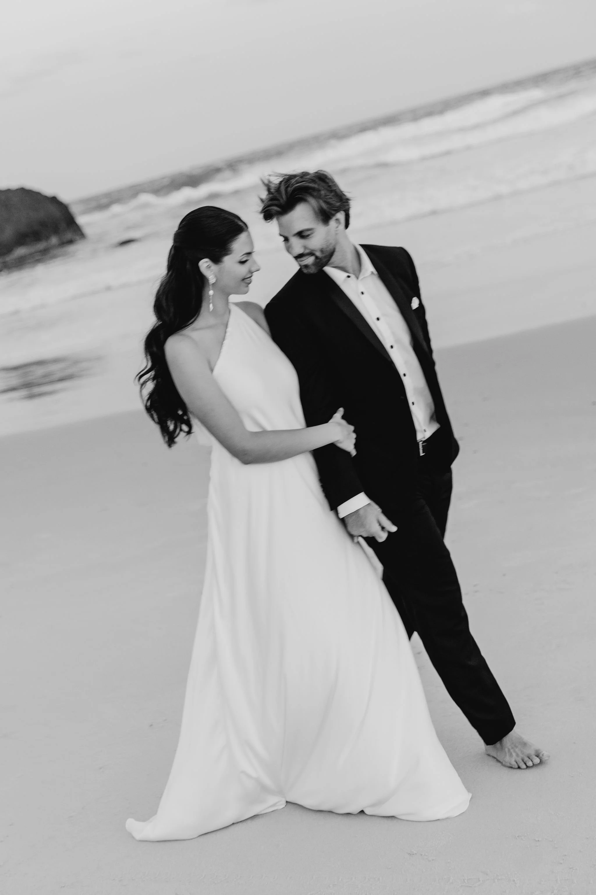 ModernCoastalElopement-231.jpg