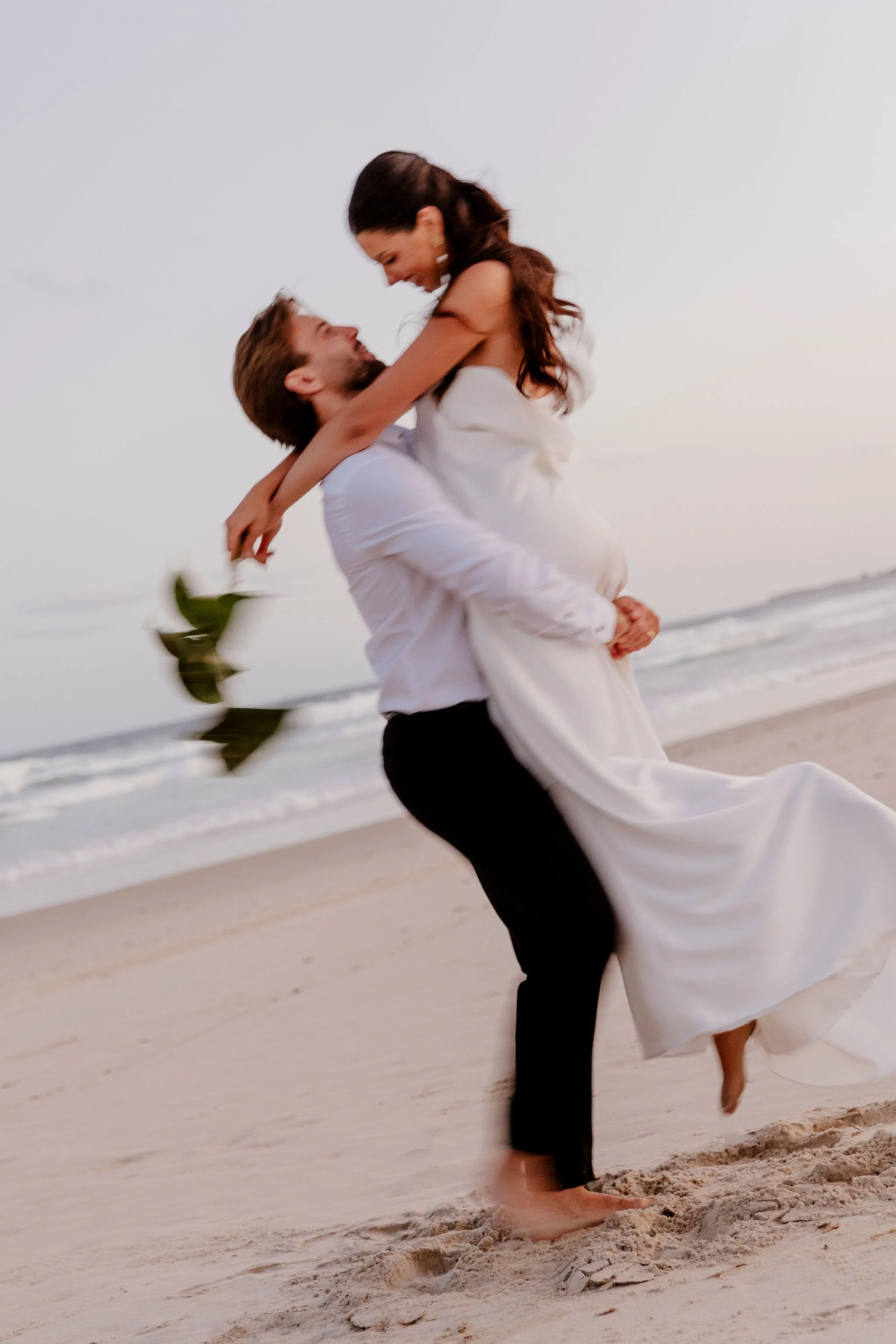 ModernCoastalElopement-254.jpg