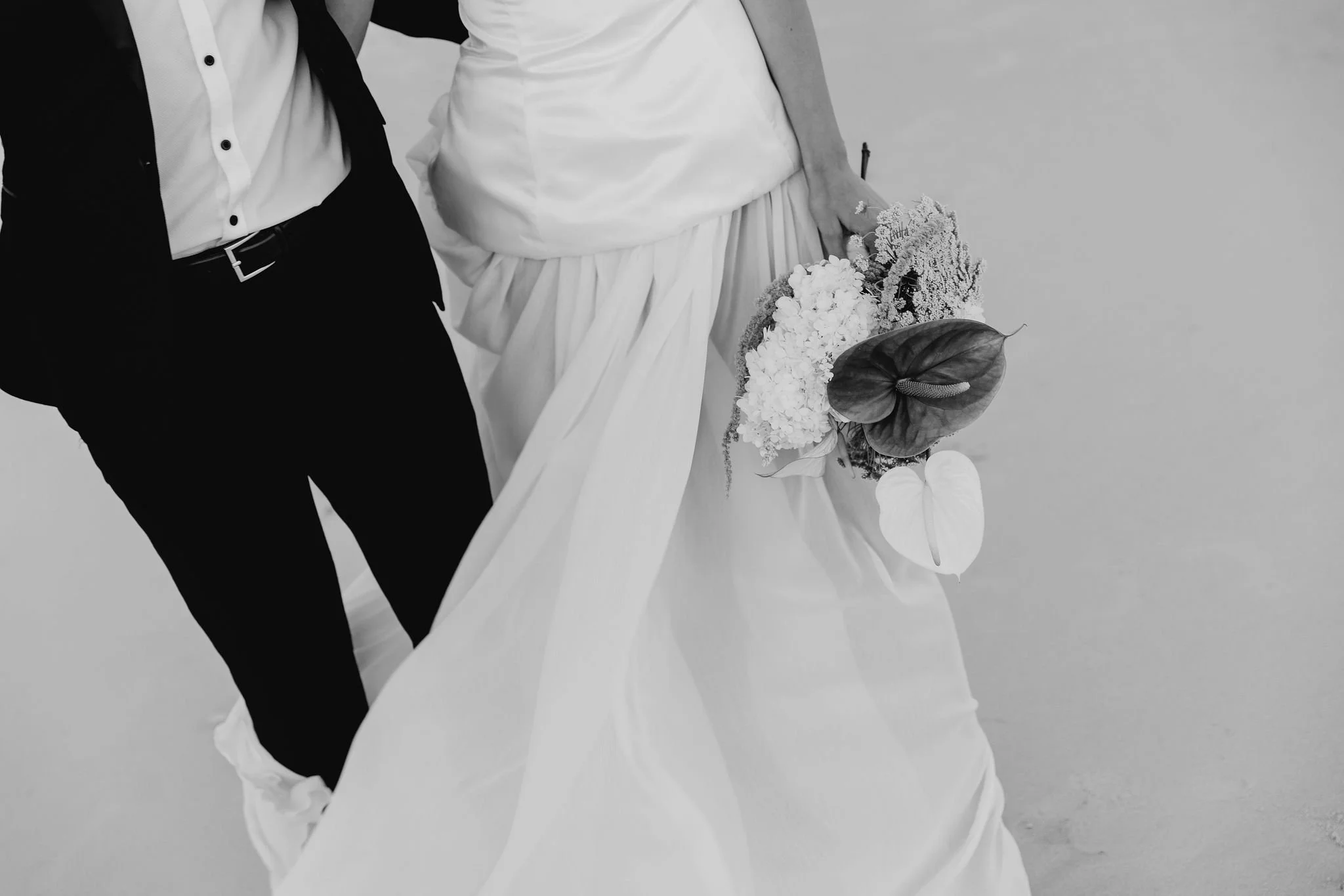 ModernCoastalElopement-188.jpg